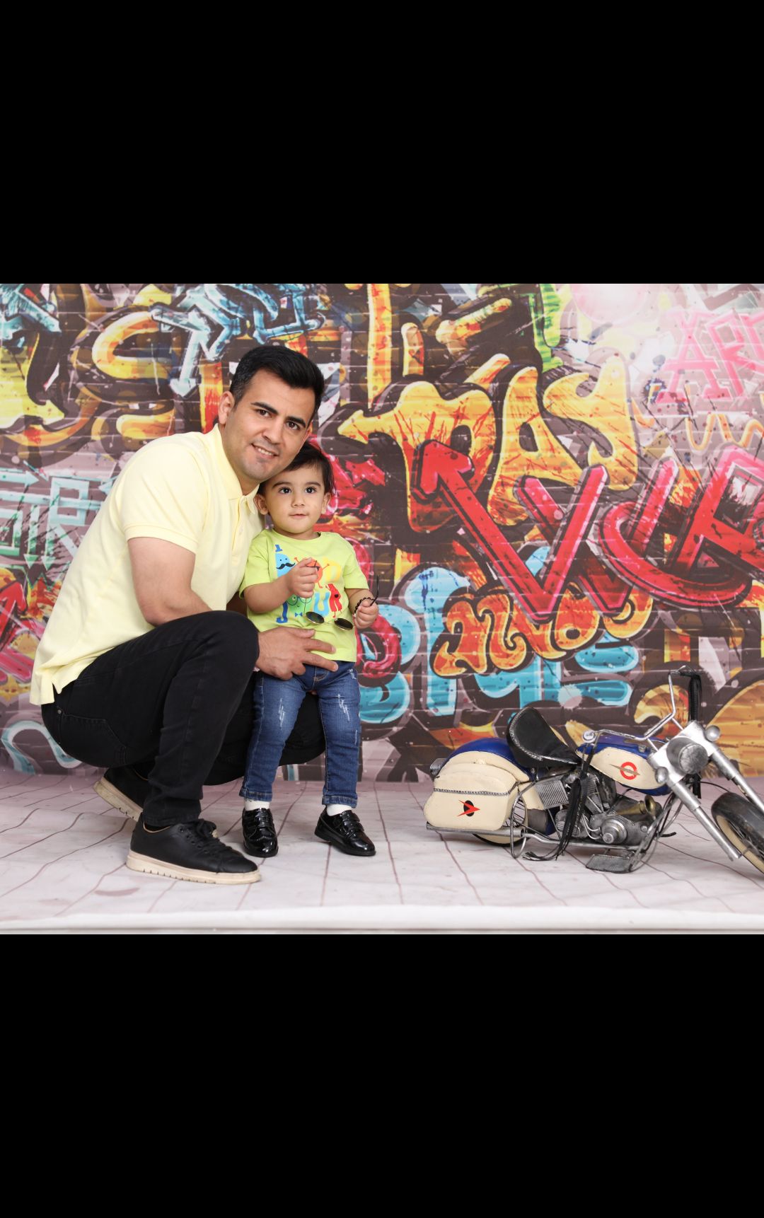 هفده ماهگی کودک رادین و آیلین اسکندرزاده