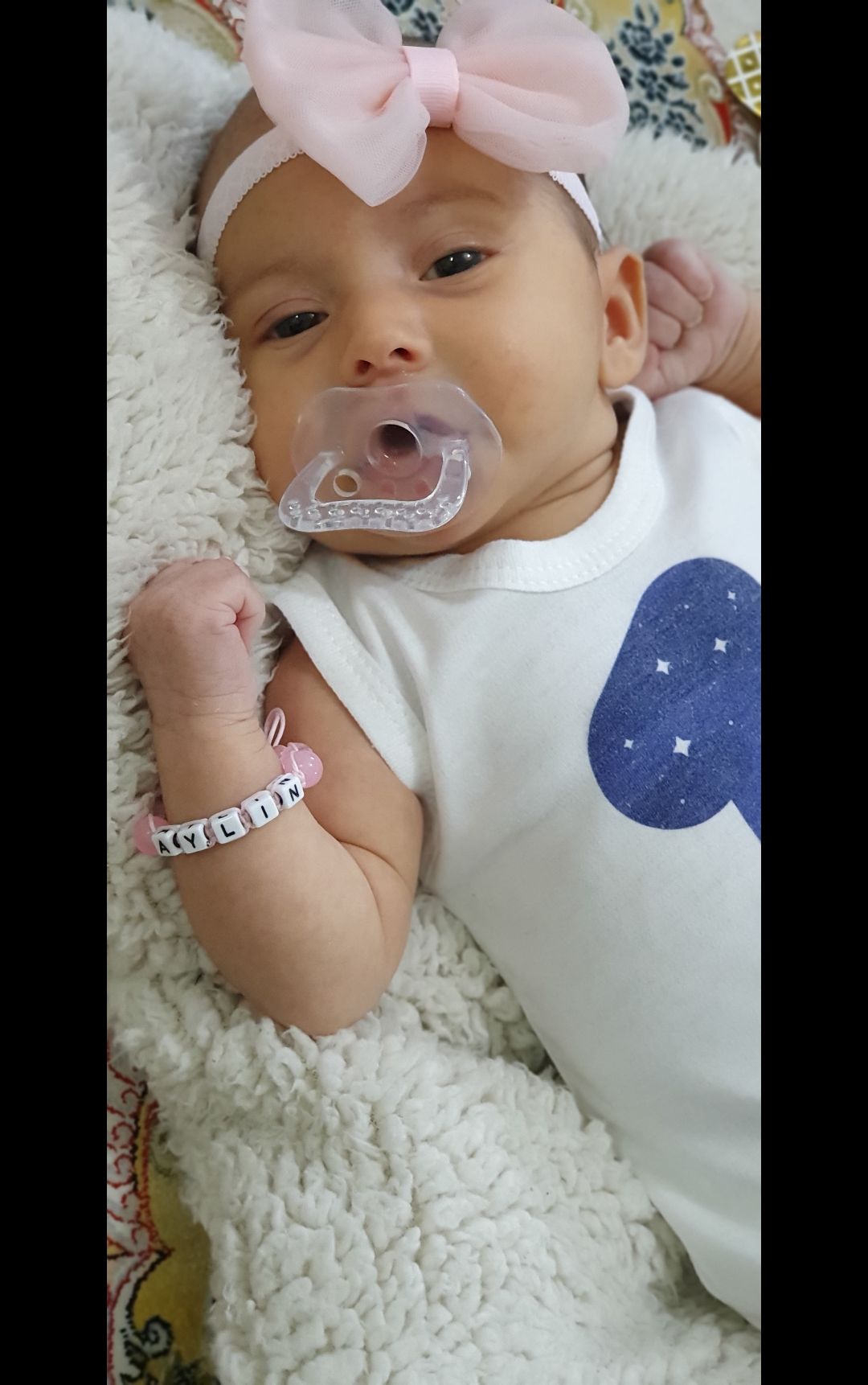 یک ماهگی نوزاد رادین و آیلین اسکندرزاده