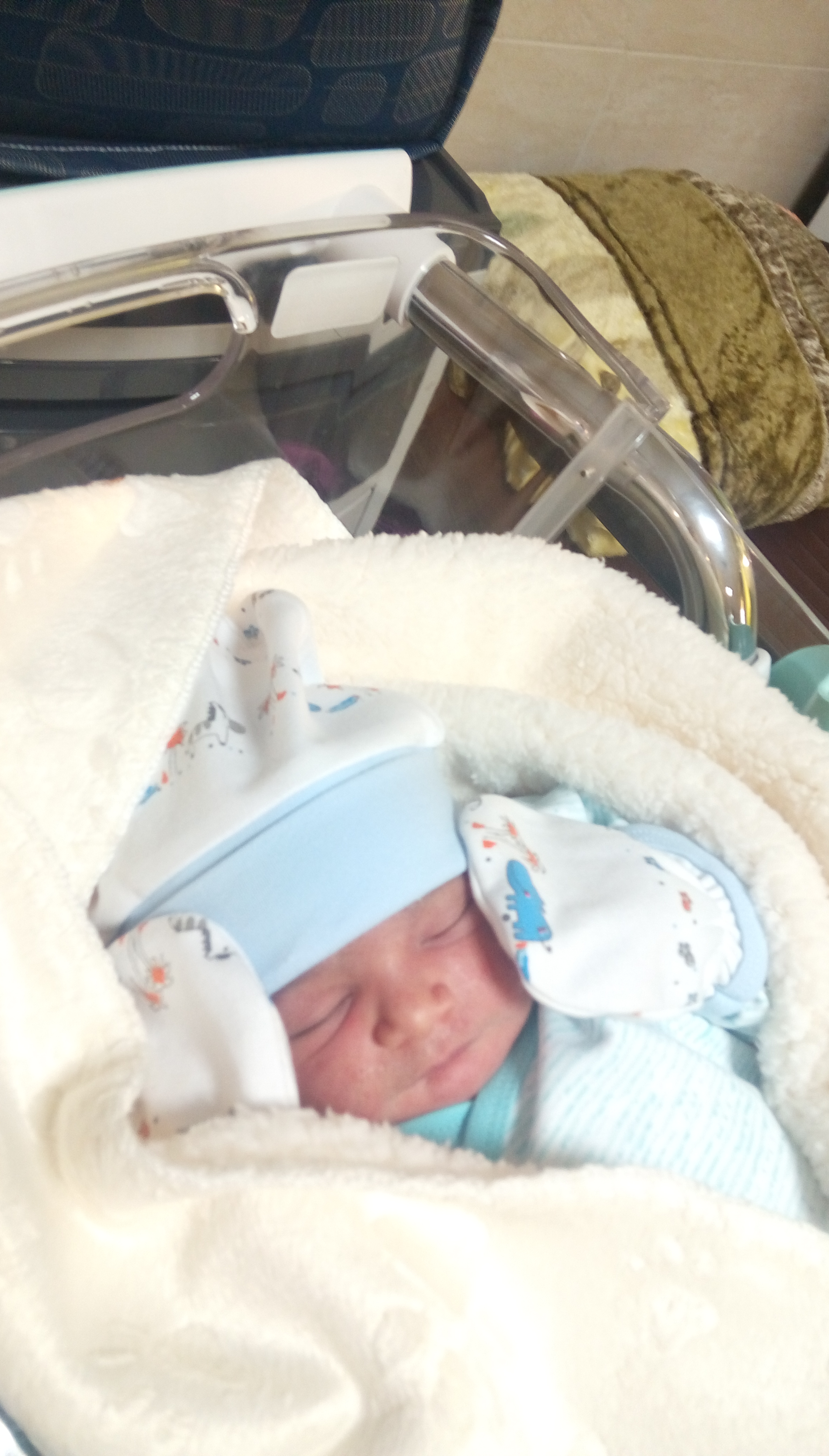 اولین کلمه نوزاد آرسام غلامی