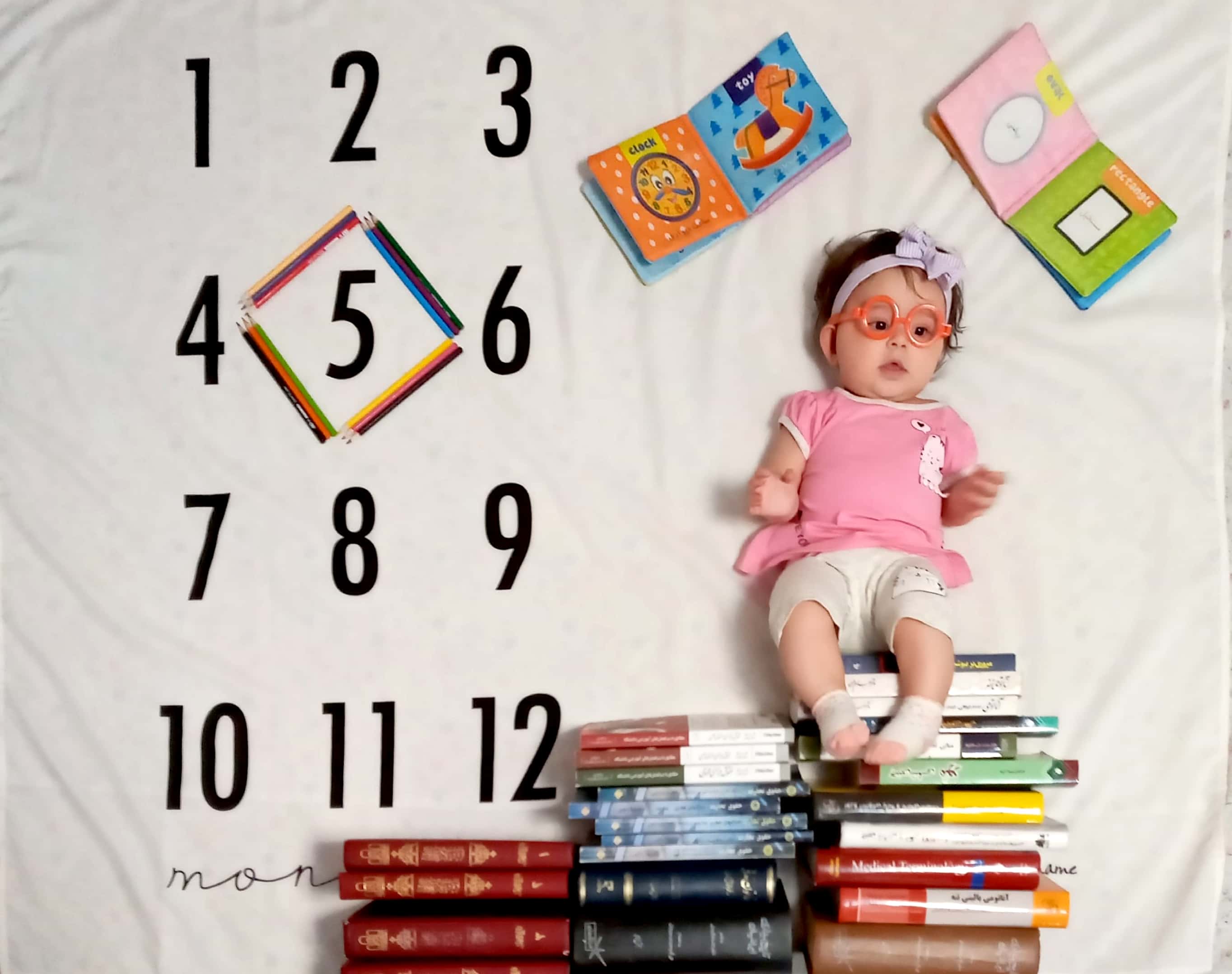 پارچه ماهگرد نوزاد طرح کلاسیک فاطمه حورا هاشمی