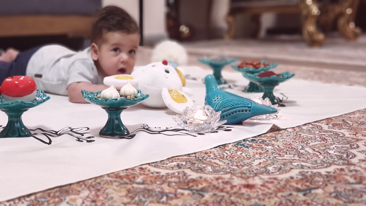 غلتیدن نوزاد رادین اینانلو