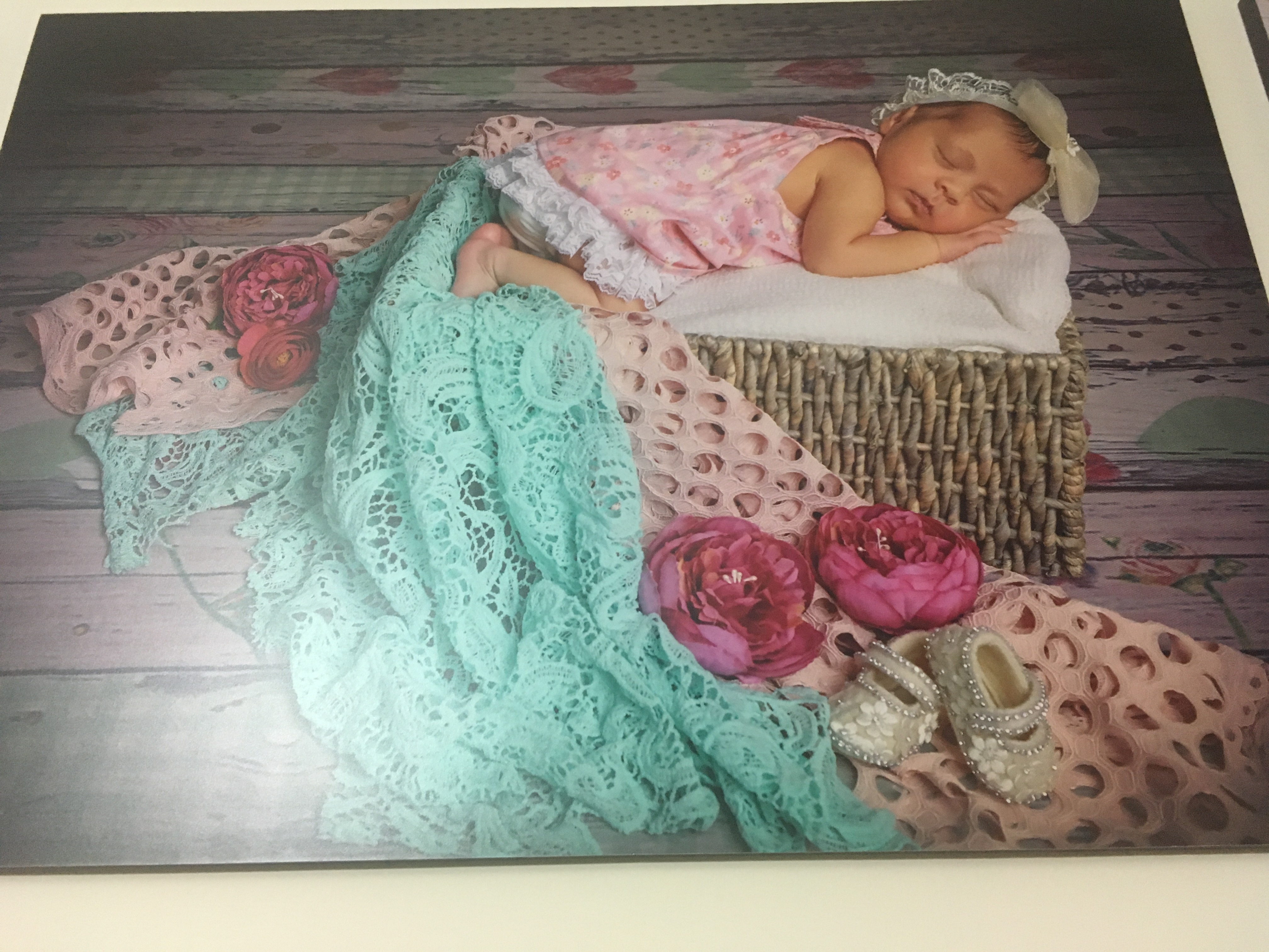 تم عکس زمستانی نوزاد شهرزاد نجفي غريبدوستي