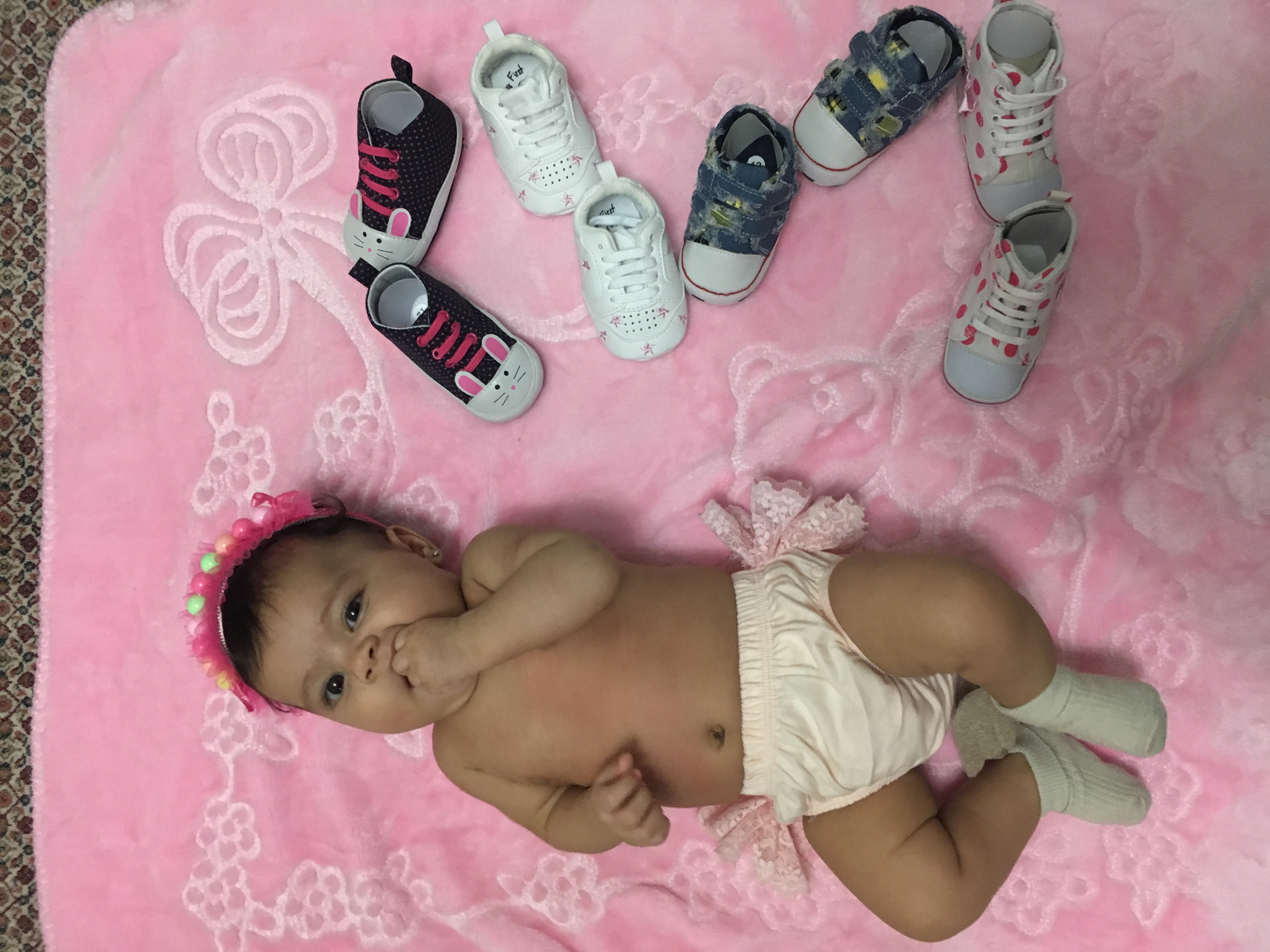 تم عکس زمستانی نوزاد شهرزاد نجفي غريبدوستي