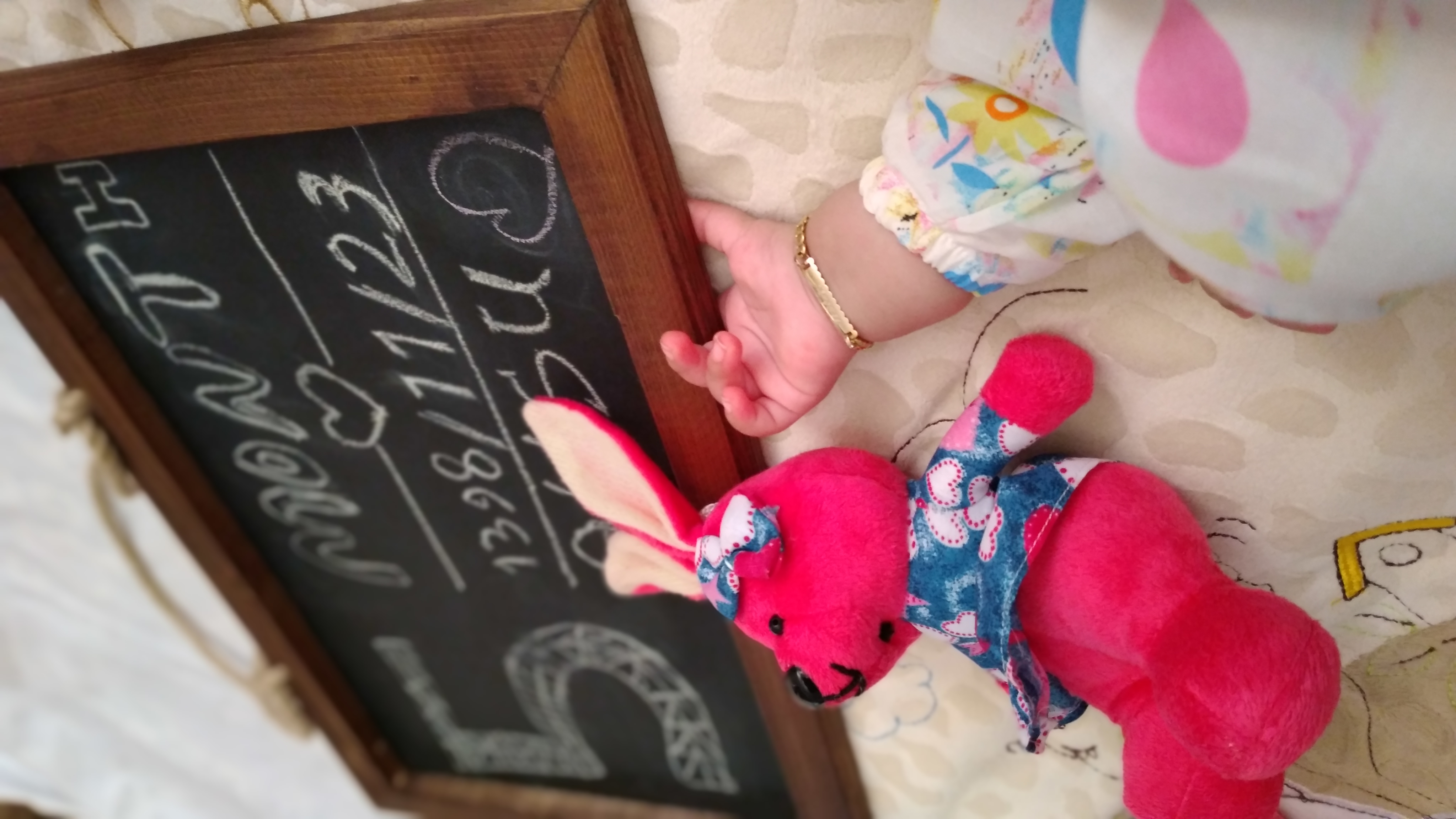 عکس نوزاد دختر آیسو خوشاره