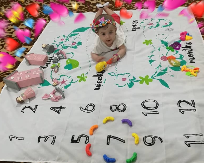 چهار‌دست و پا رفتن نوزاد روشا شعبانی