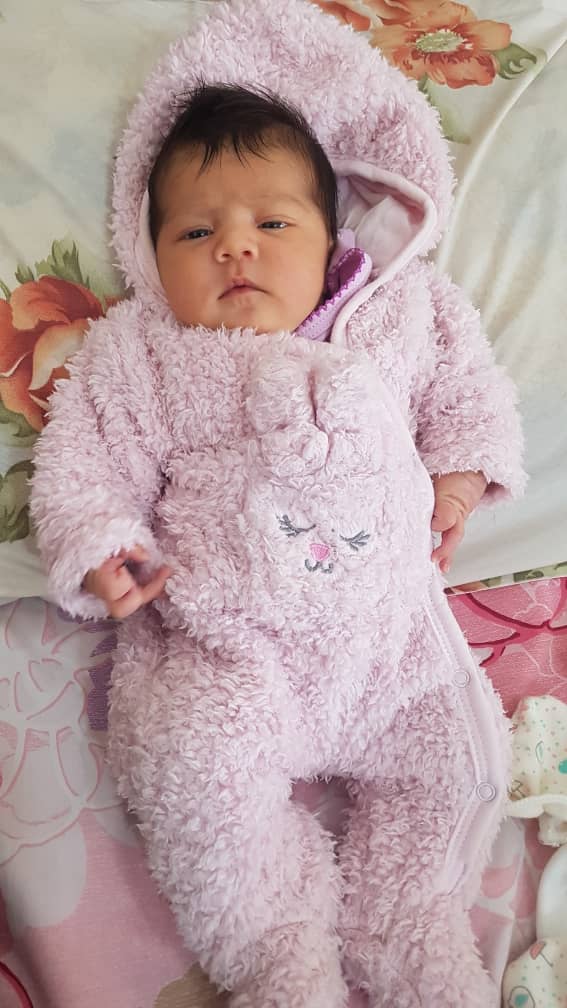 یک ماهگی نوزاد آوین زنگنه