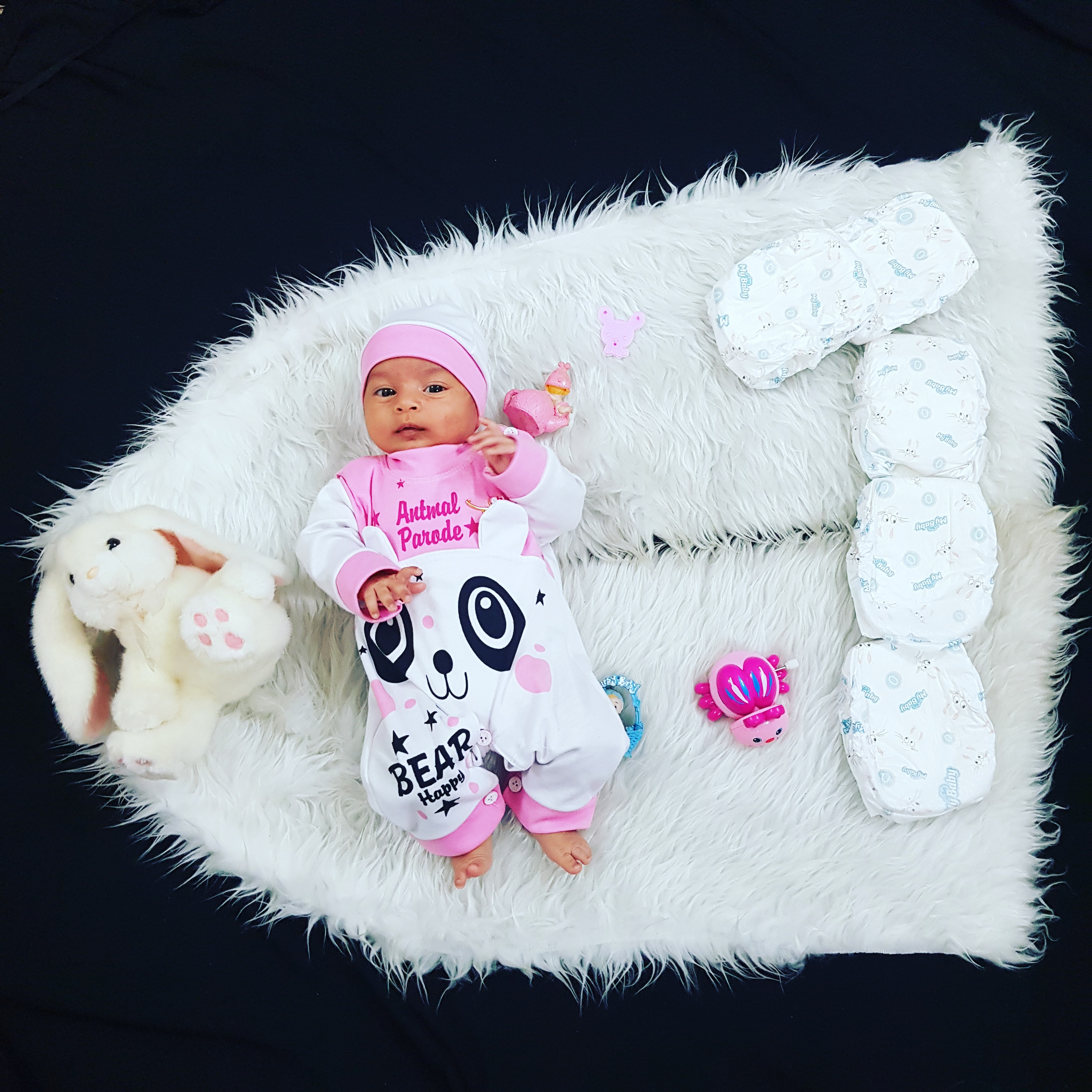 یک ماهگی نوزاد نرجس امینی