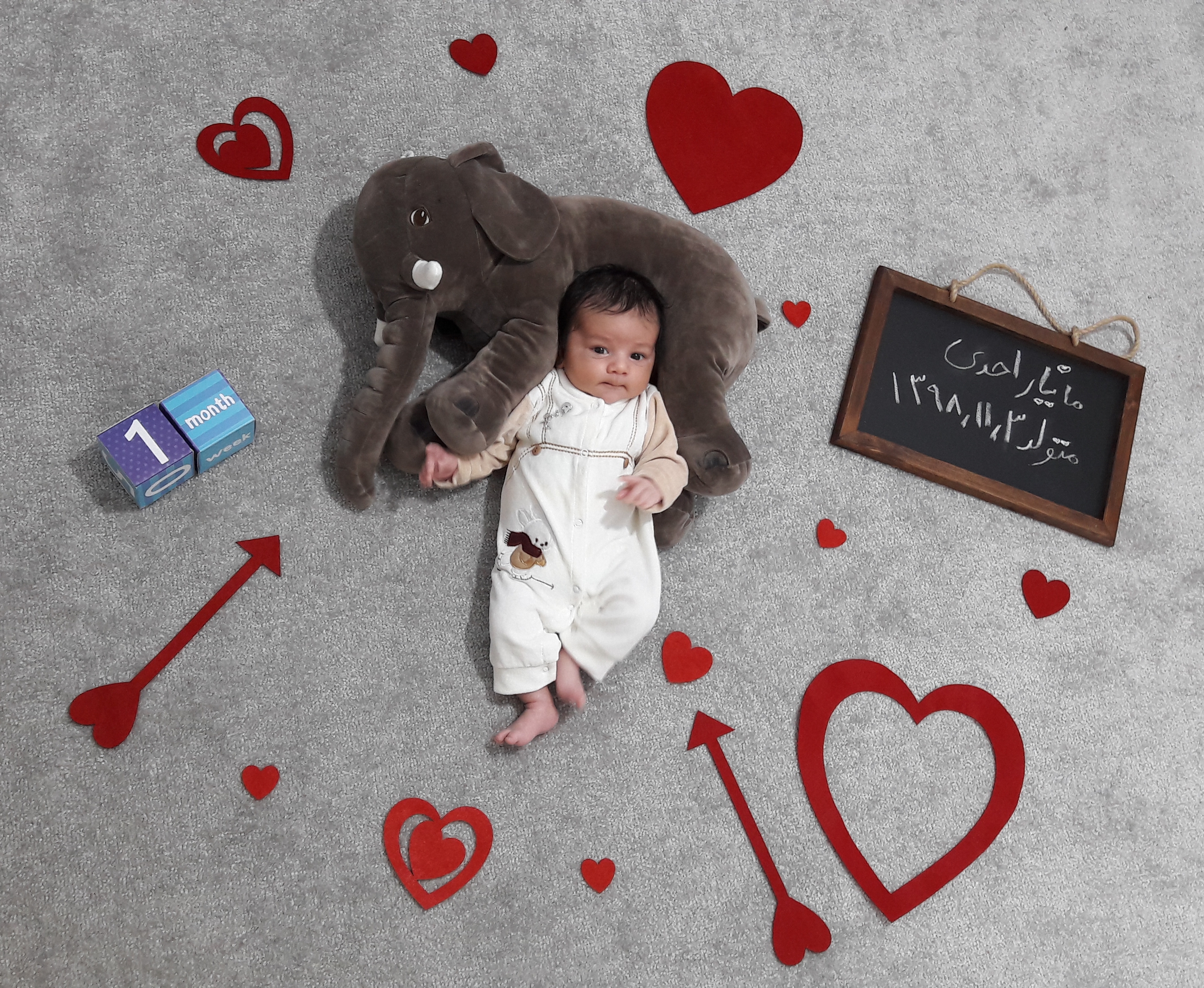 یک ماهگی نوزاد مانیار احدی