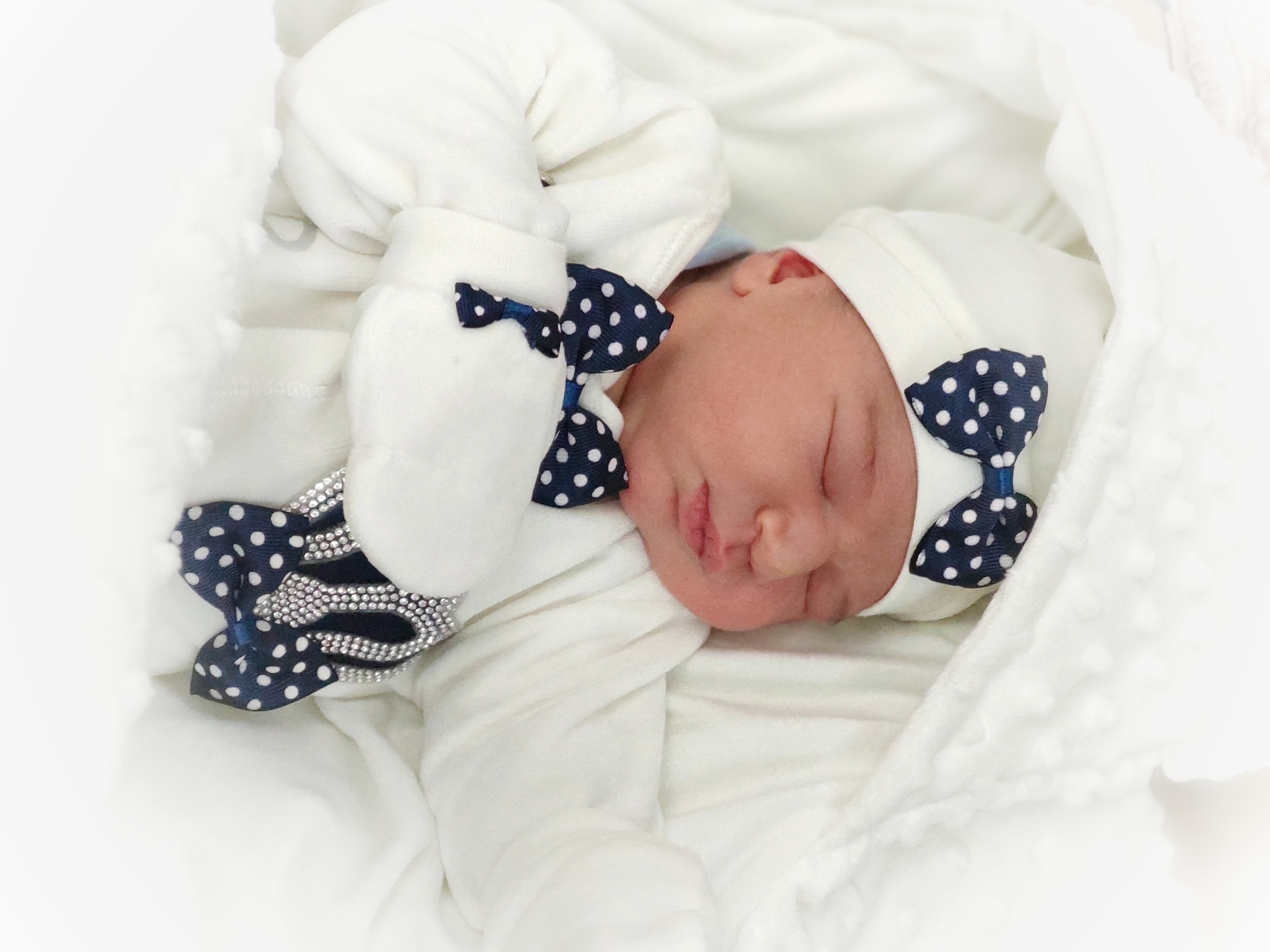 متولد شدن نوزاد ايليا خسروي