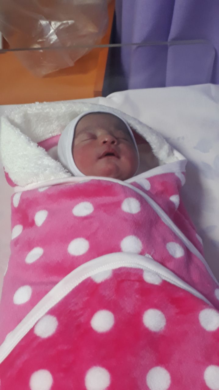 متولد شدن نوزاد آوا پیرنیا