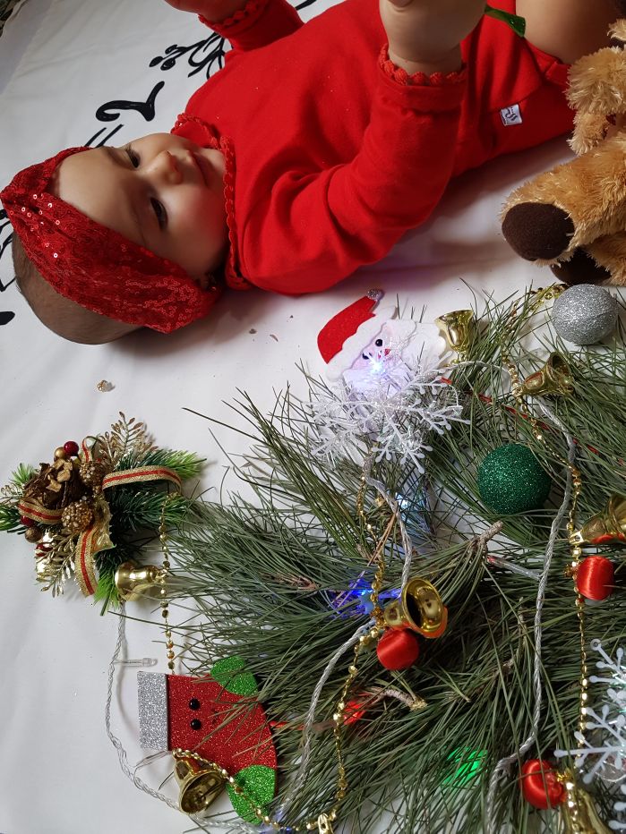 تم عکس زمستانی نوزاد همتا قیاسوند