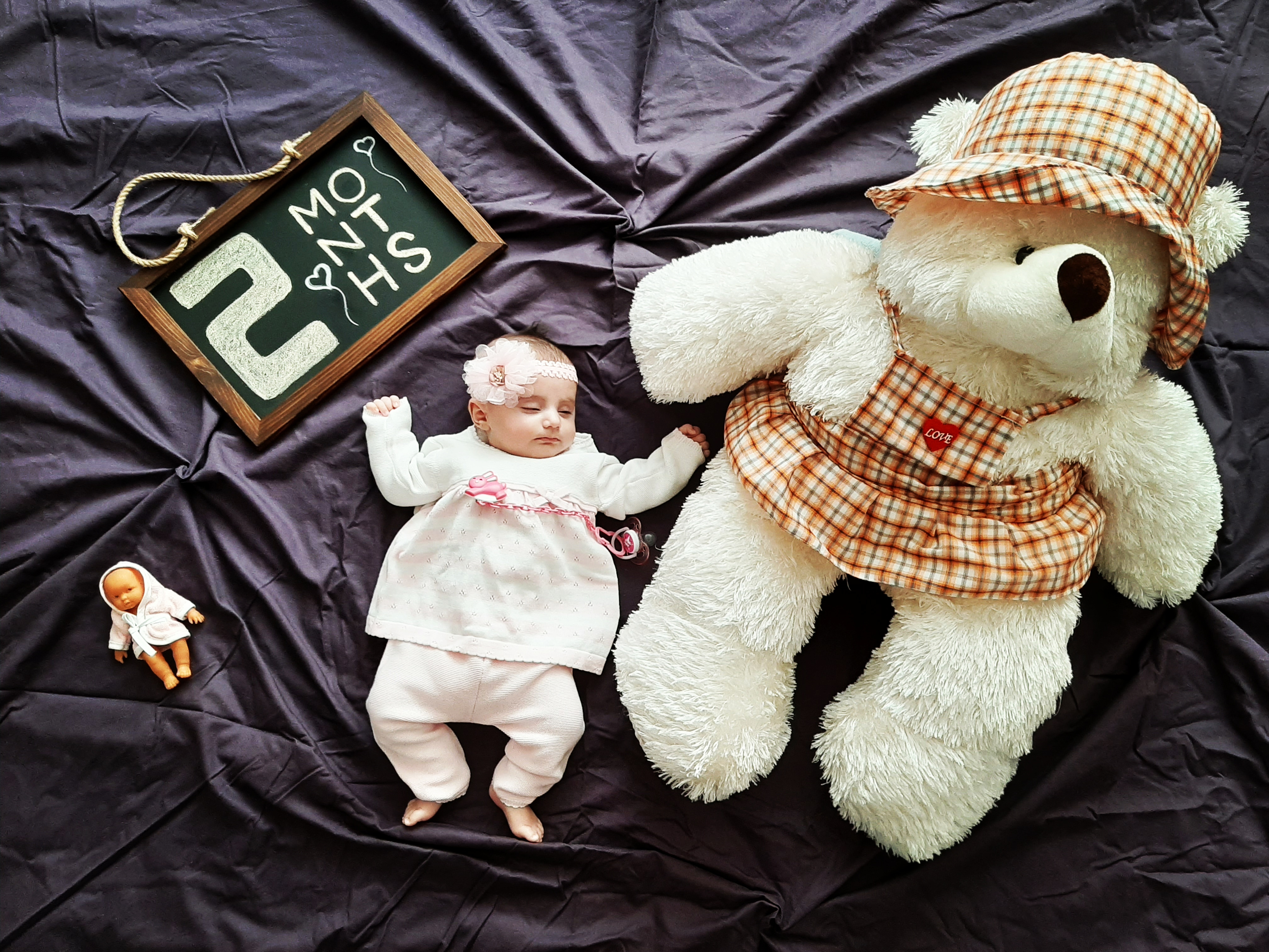 دو ماهگی نوزاد مهرو بالاقلی