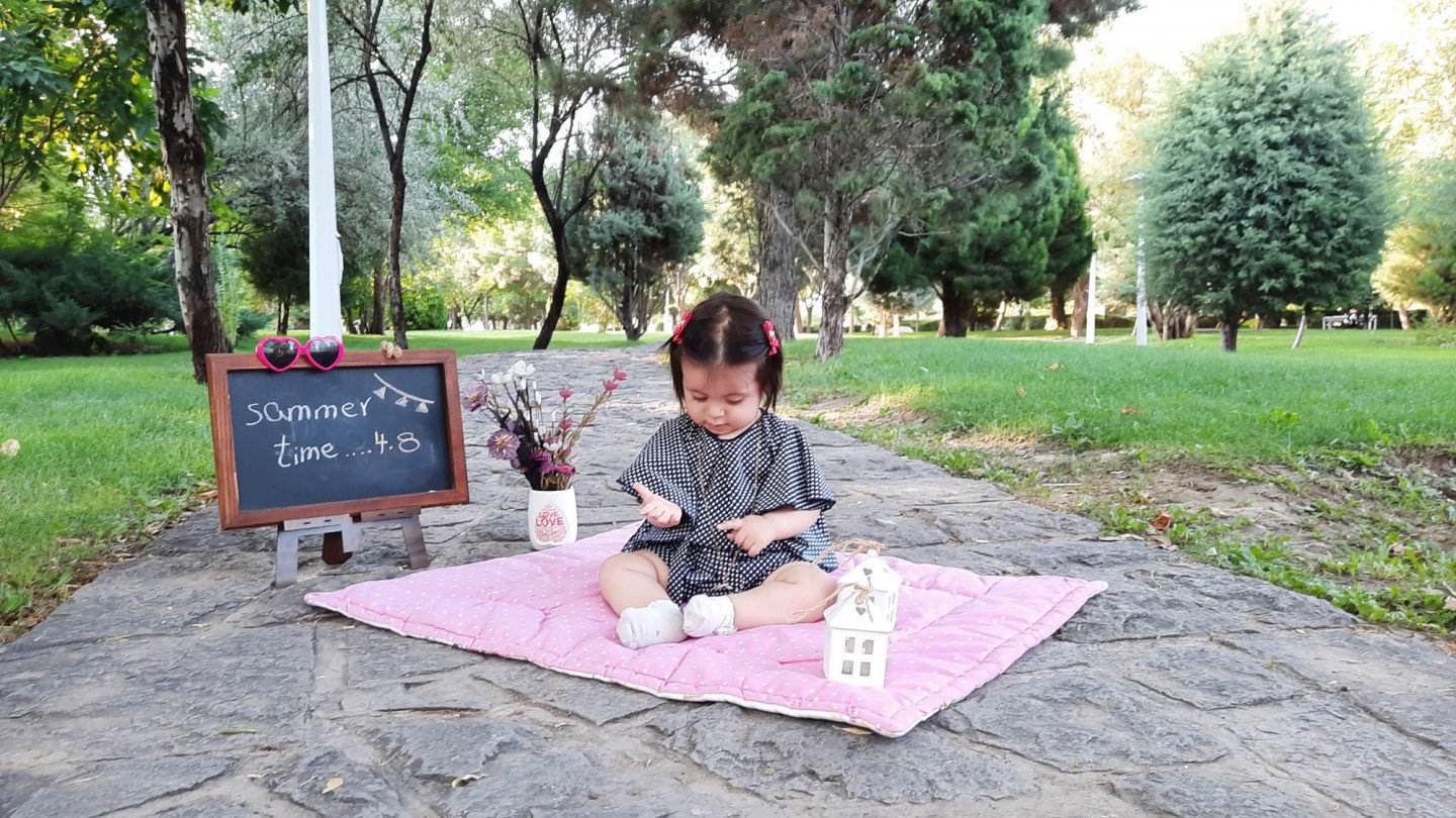 تم عکس تابستانی کودک آهو یزداندوست بایگی