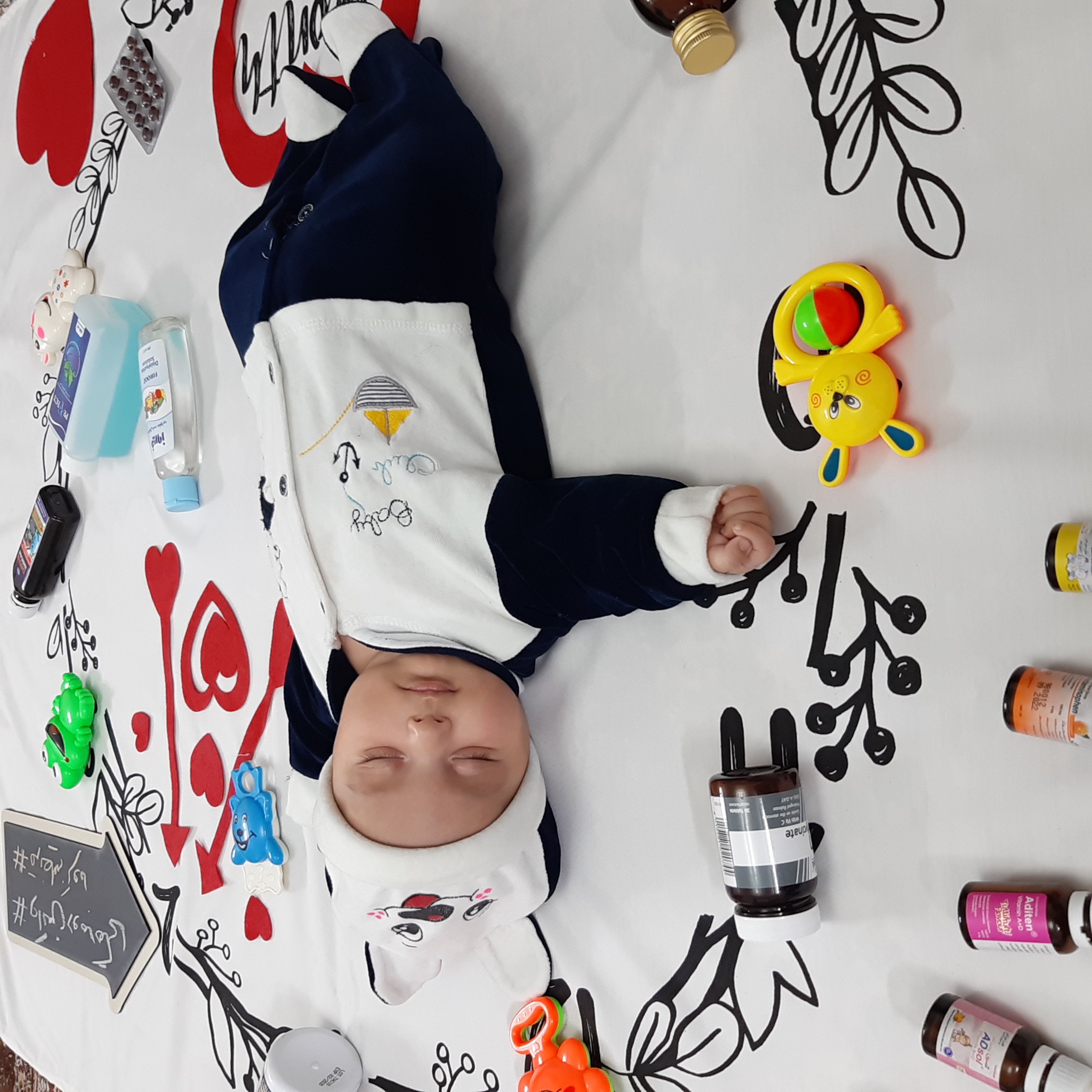 یک ماهگی نوزاد پارسا عینعلی