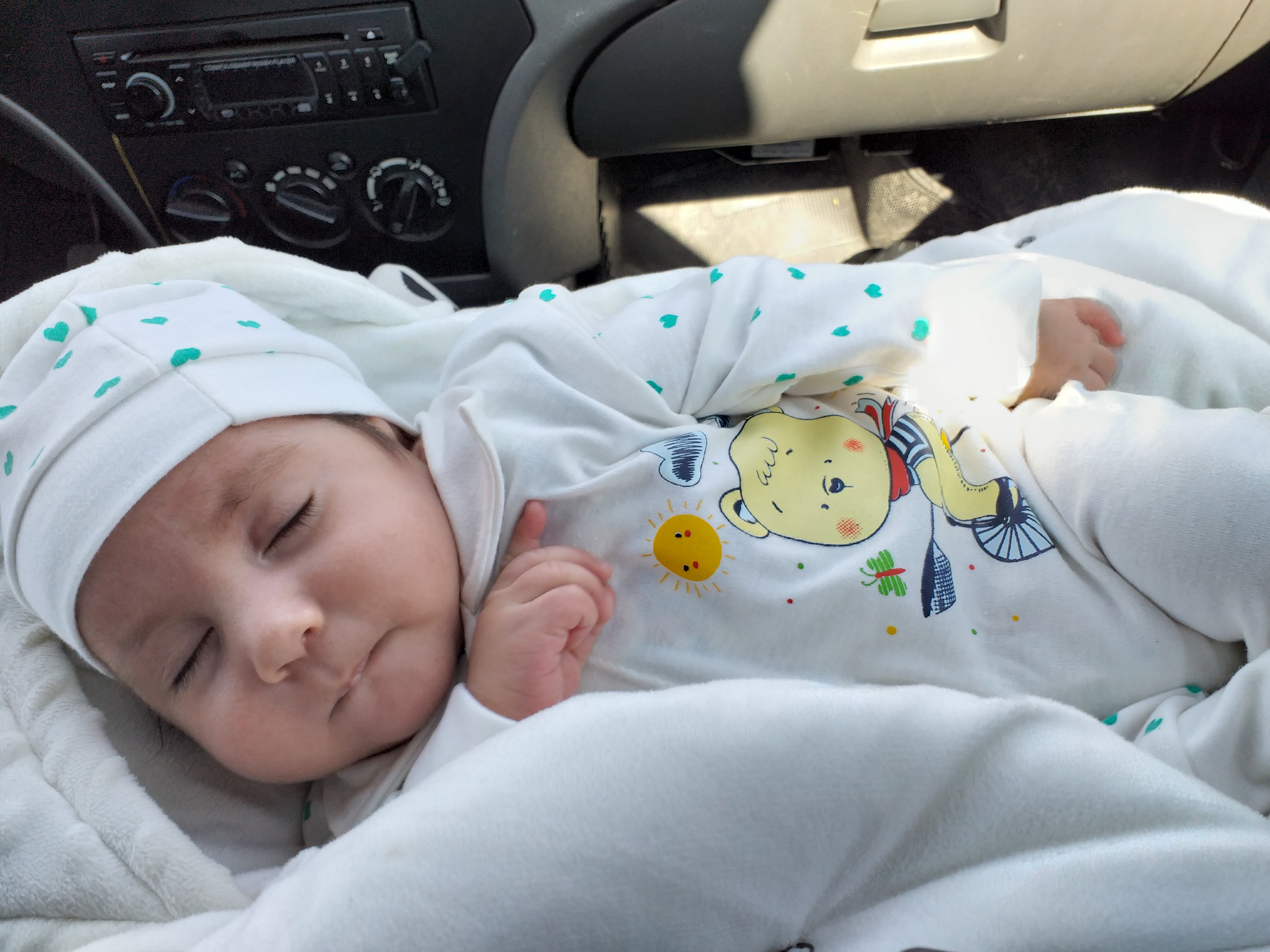 یک ماهگی نوزاد سید علی میرقاسمی