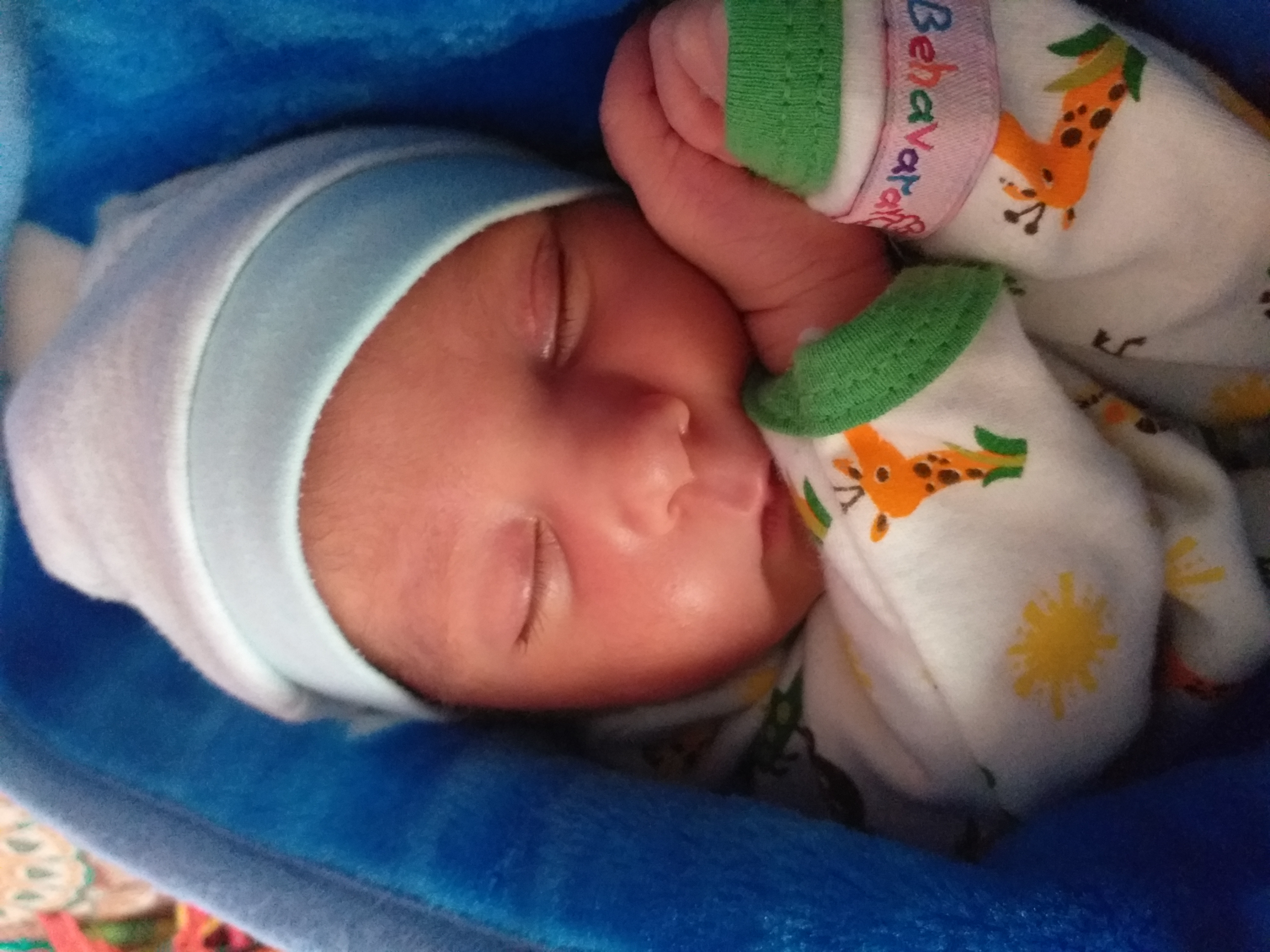 یک ماهگی نوزاد سید علی میرقاسمی