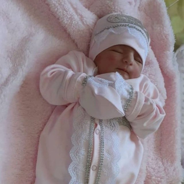 متولد شدن نوزاد مانلی.م.انصاری