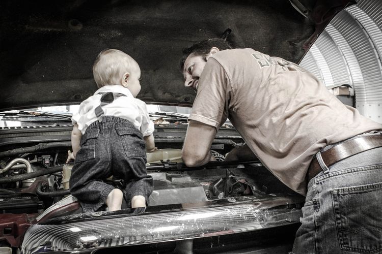 عکس نوزاد با پدر مامان فندق