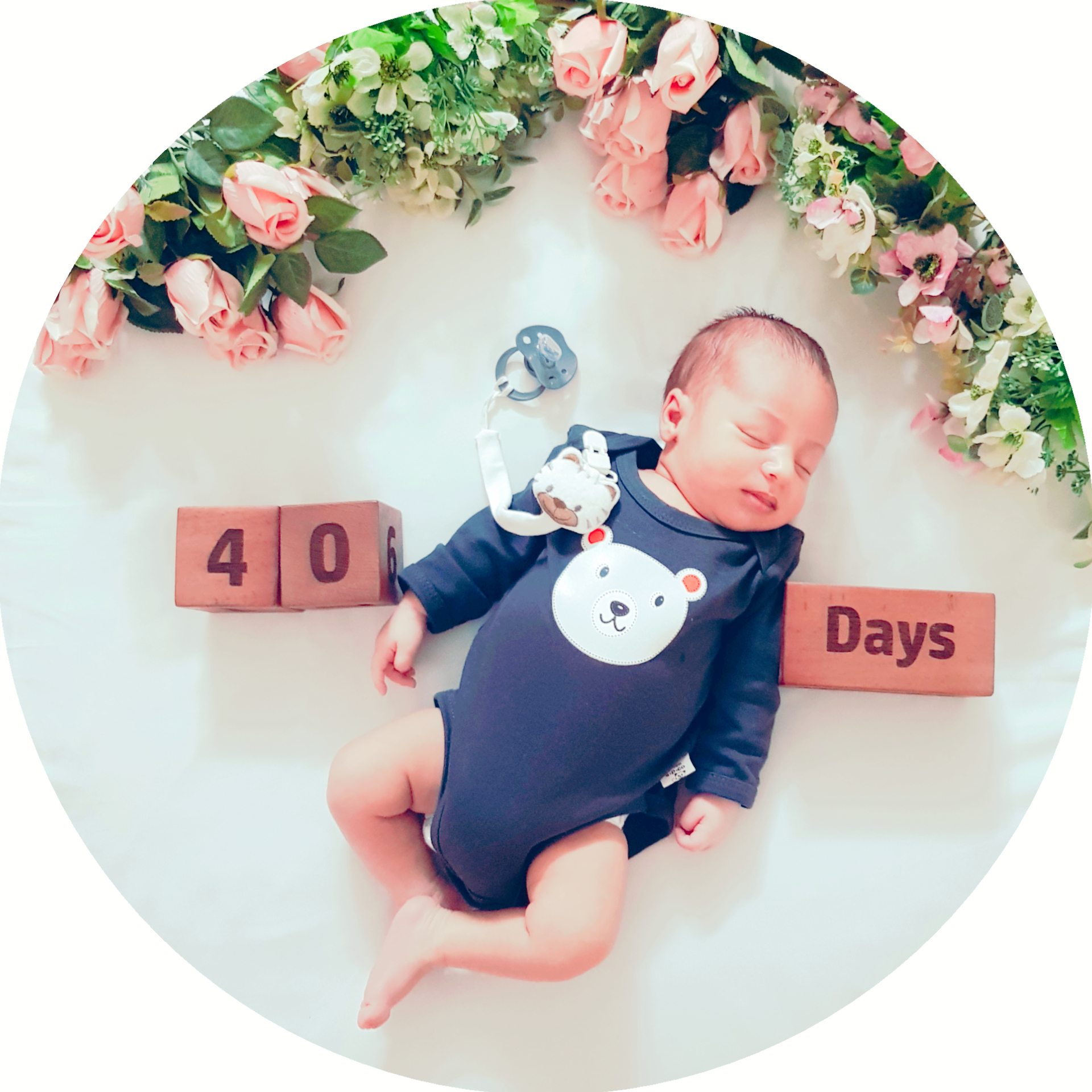 یک ماهگی نوزاد لیام گون آبادی