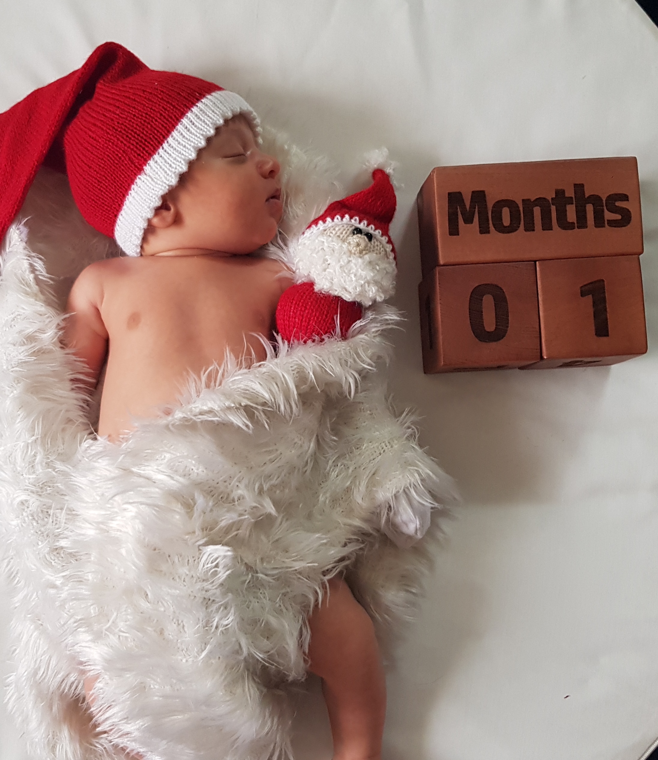 یک ماهگی نوزاد لیام گون آبادی