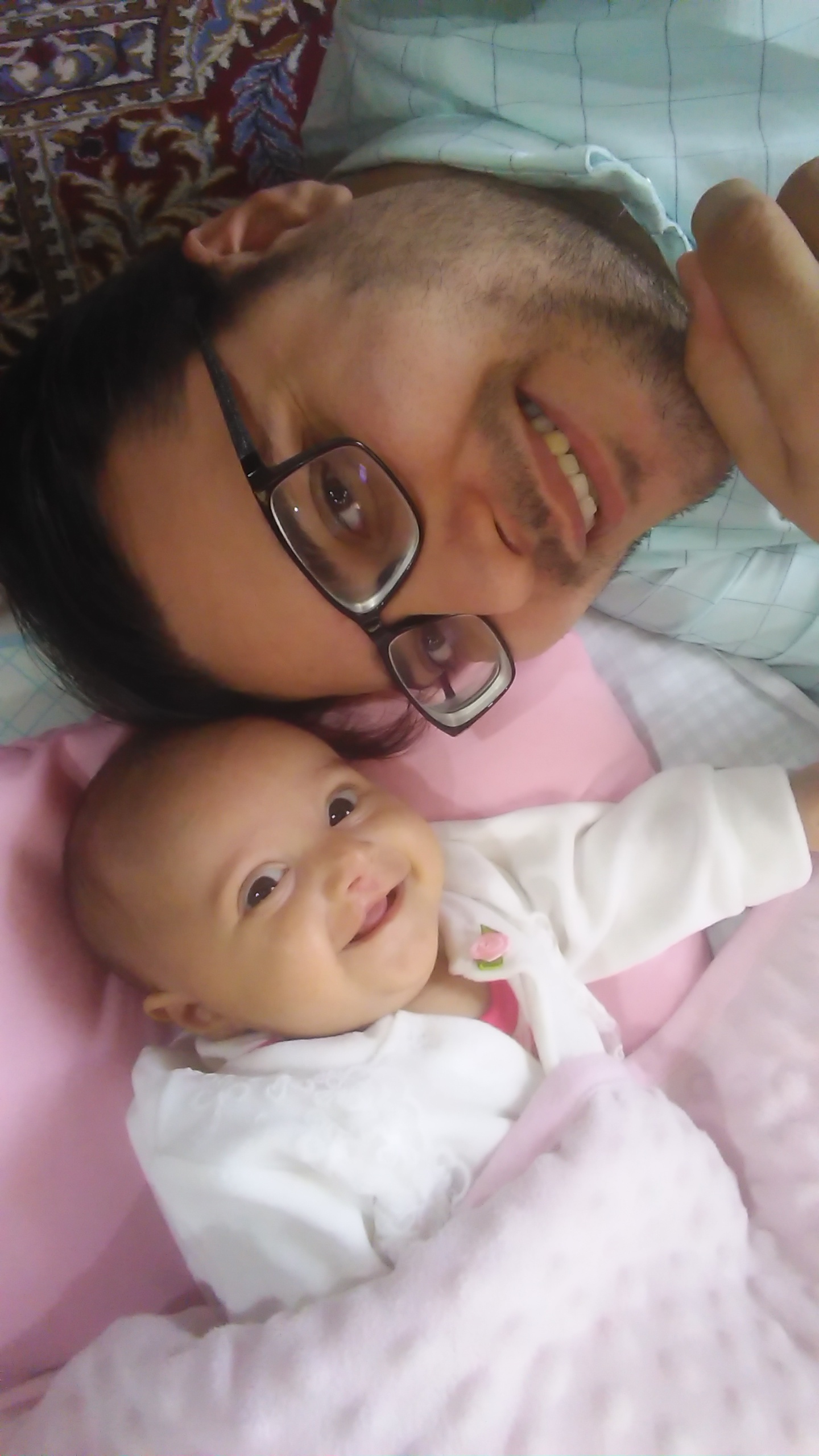 اولین خنده نوزاد مرسانا ابراهیمی