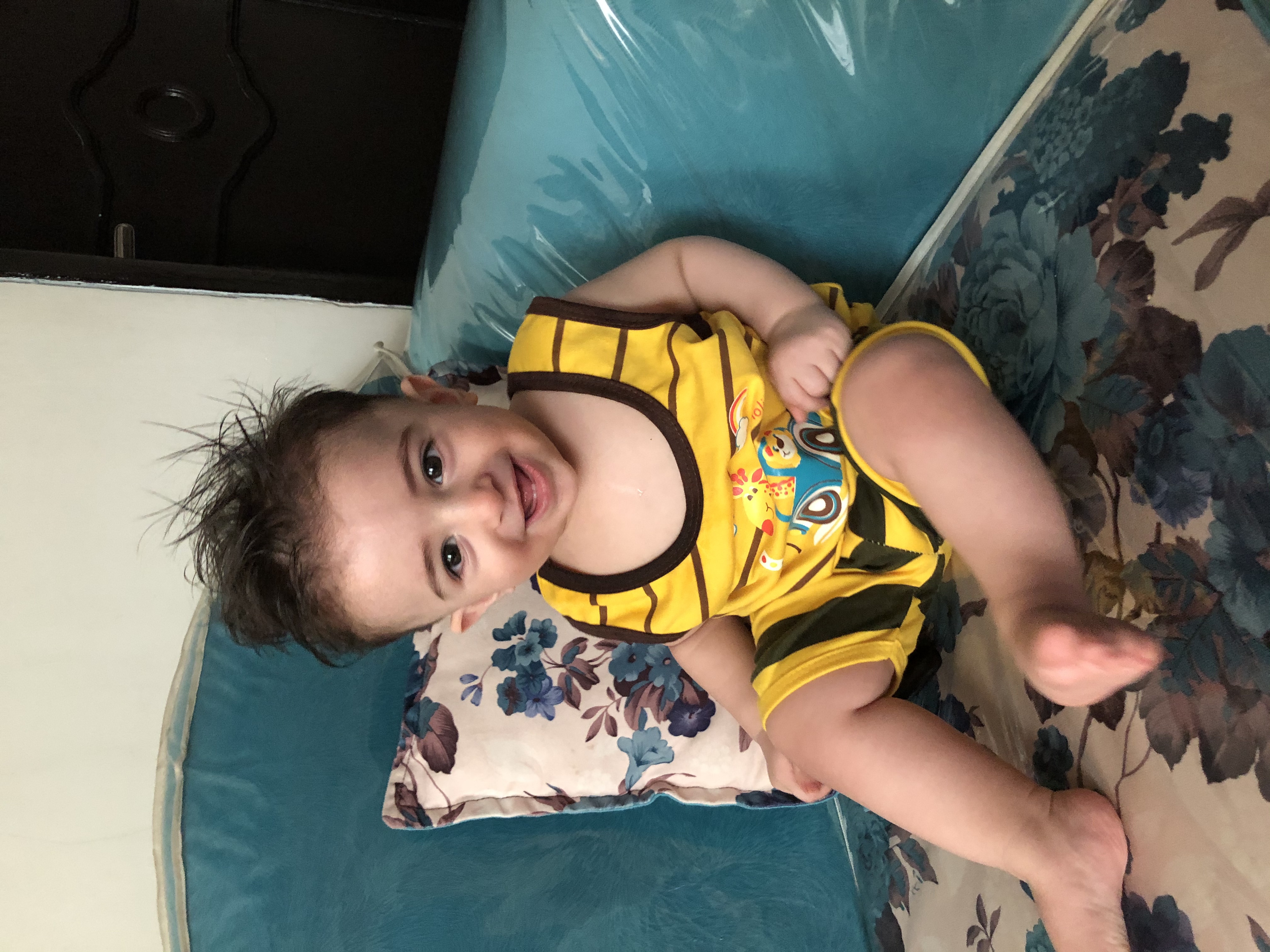 هشت ماهگی نوزاد مهرسام ترابی