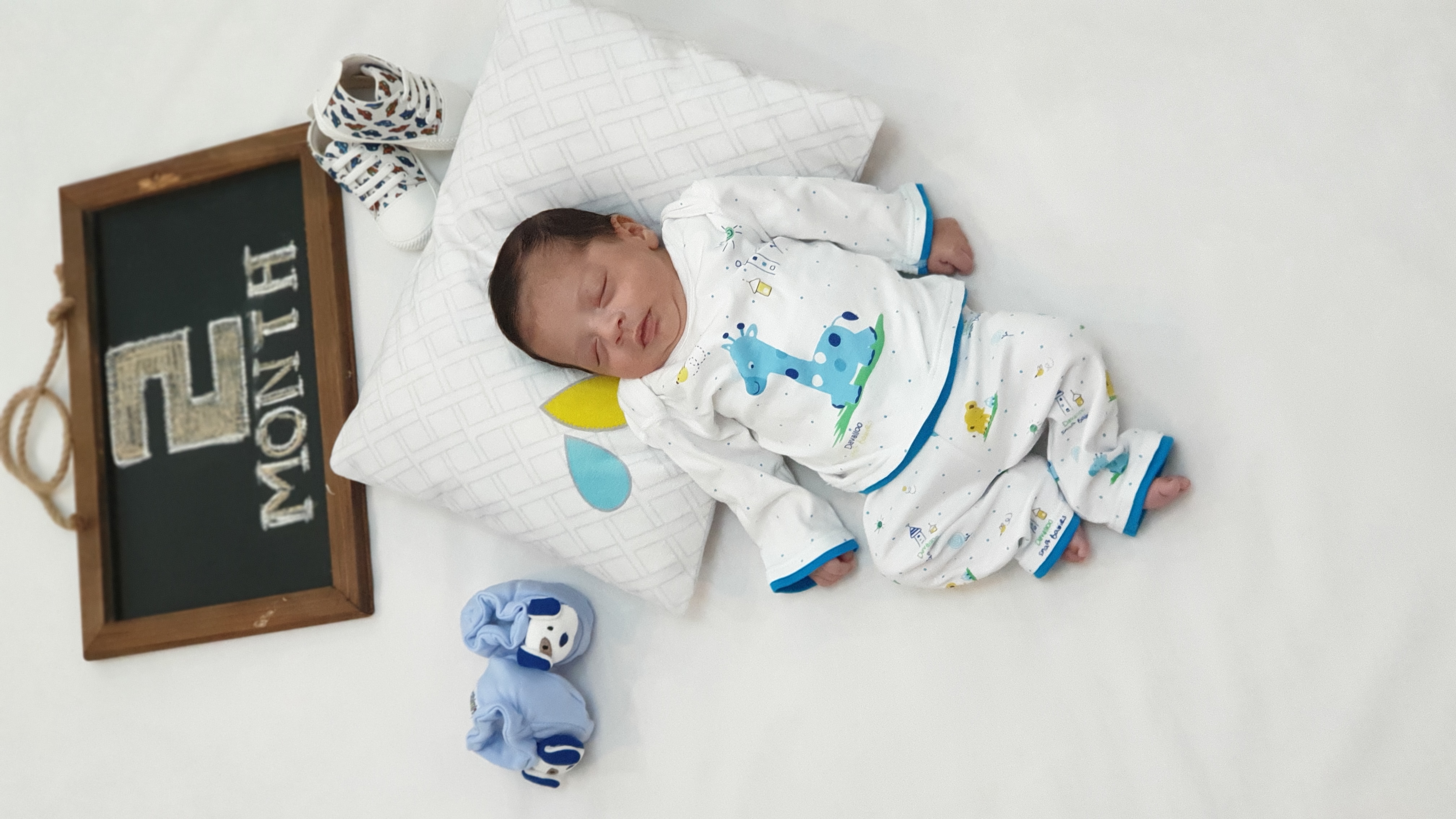 دو ماهگی نوزاد شهان جلالي