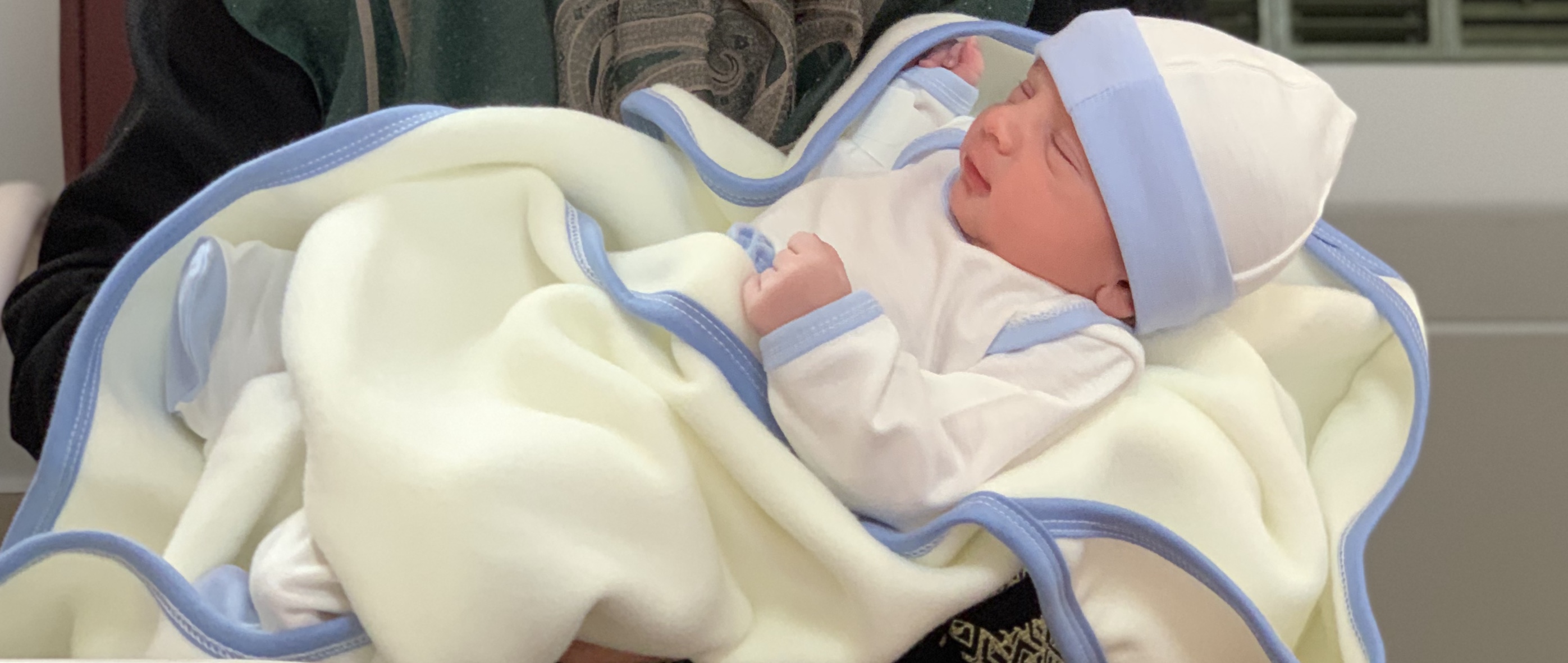 متولد شدن نوزاد فراز ابراهیم پور