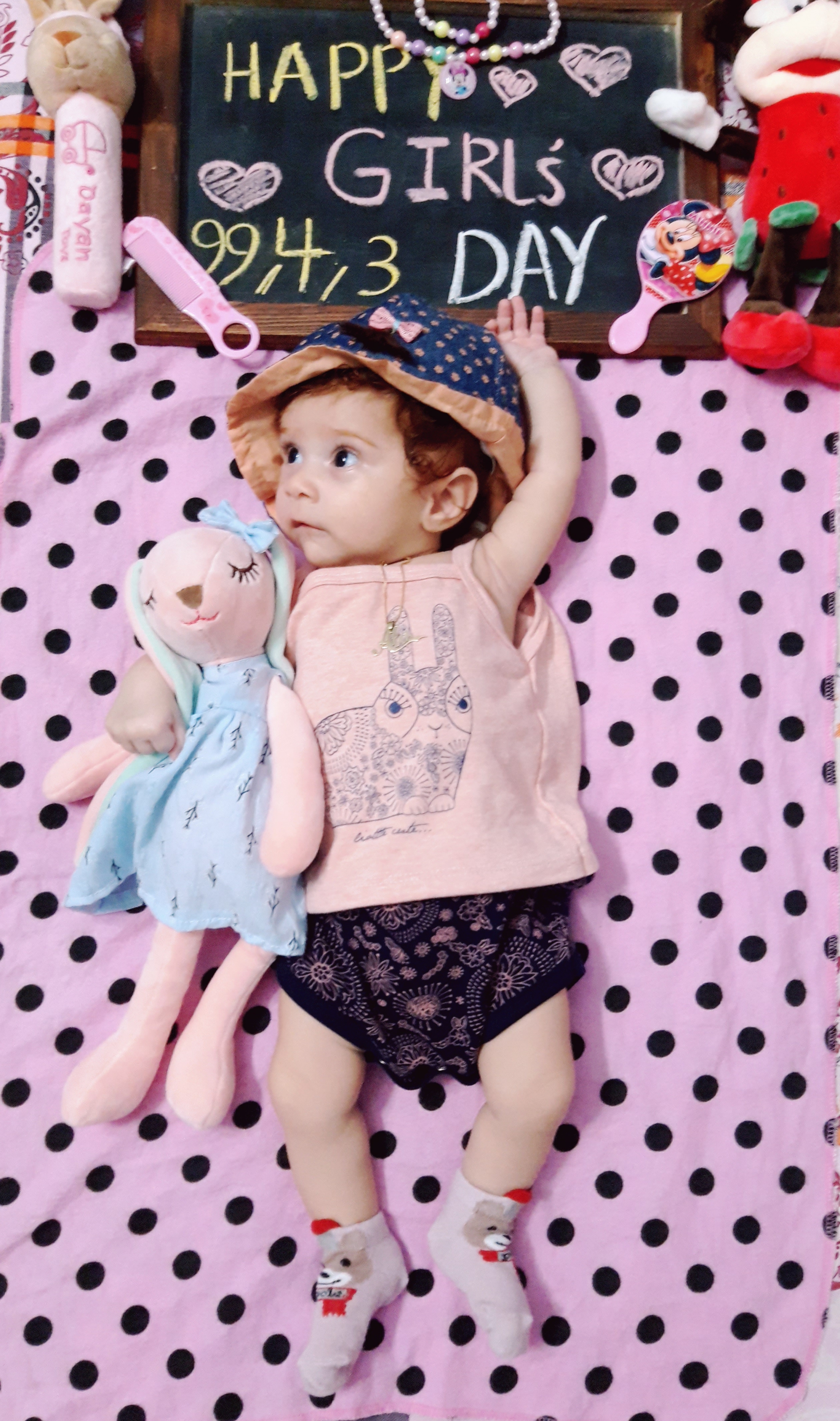 اولین خنده نوزاد آلا قاجار