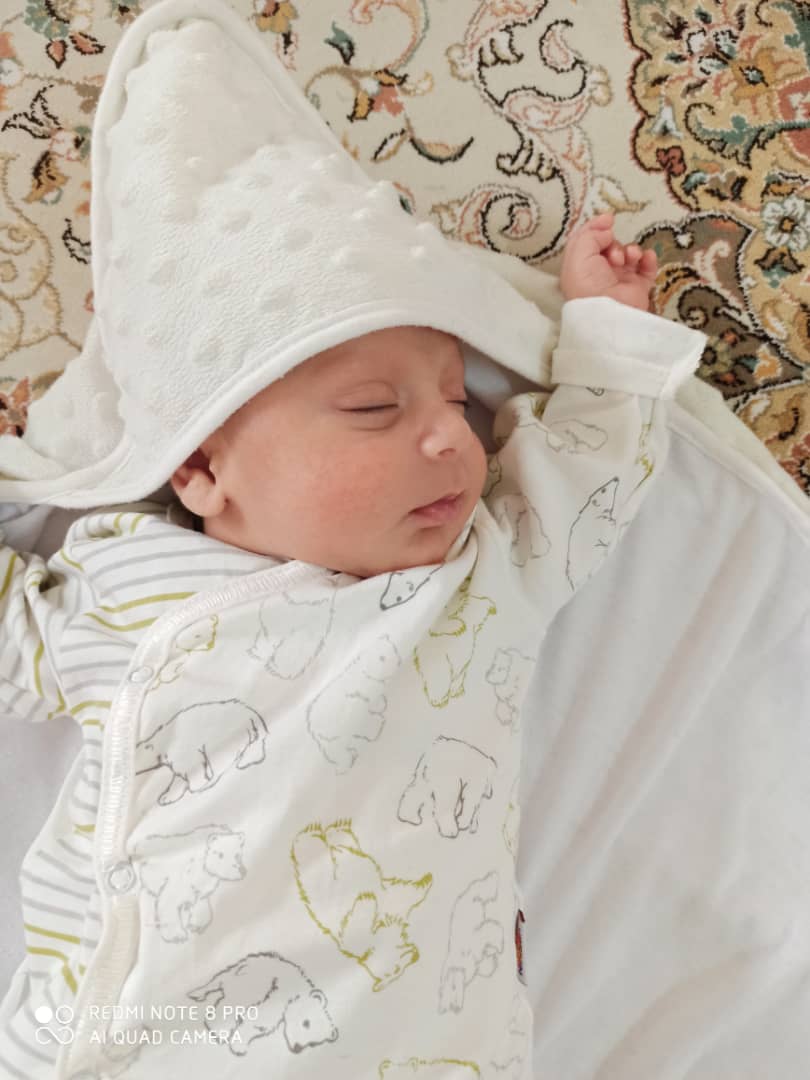 اولین خنده نوزاد هامین یوسفی