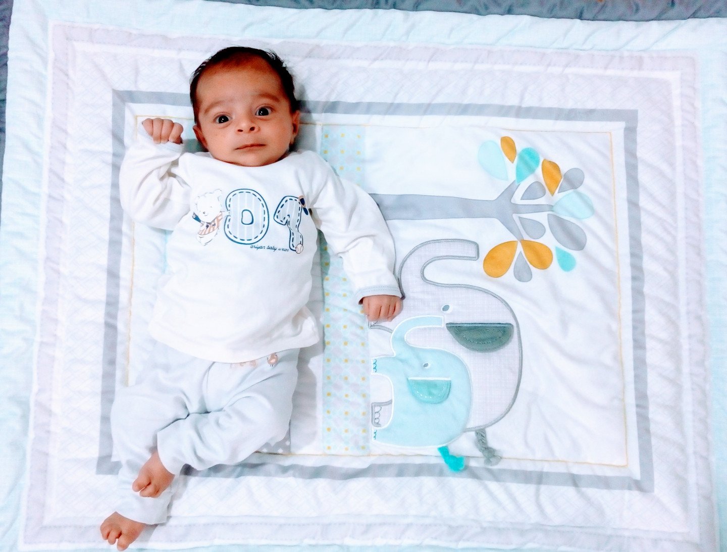 یک ماهگی نوزاد سید یزدان حسینی