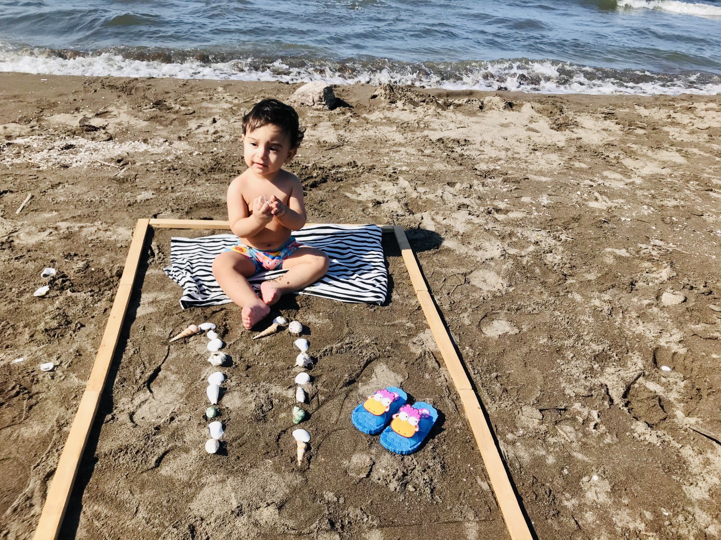 قاب چوبی کلاسیک پندار خردمند