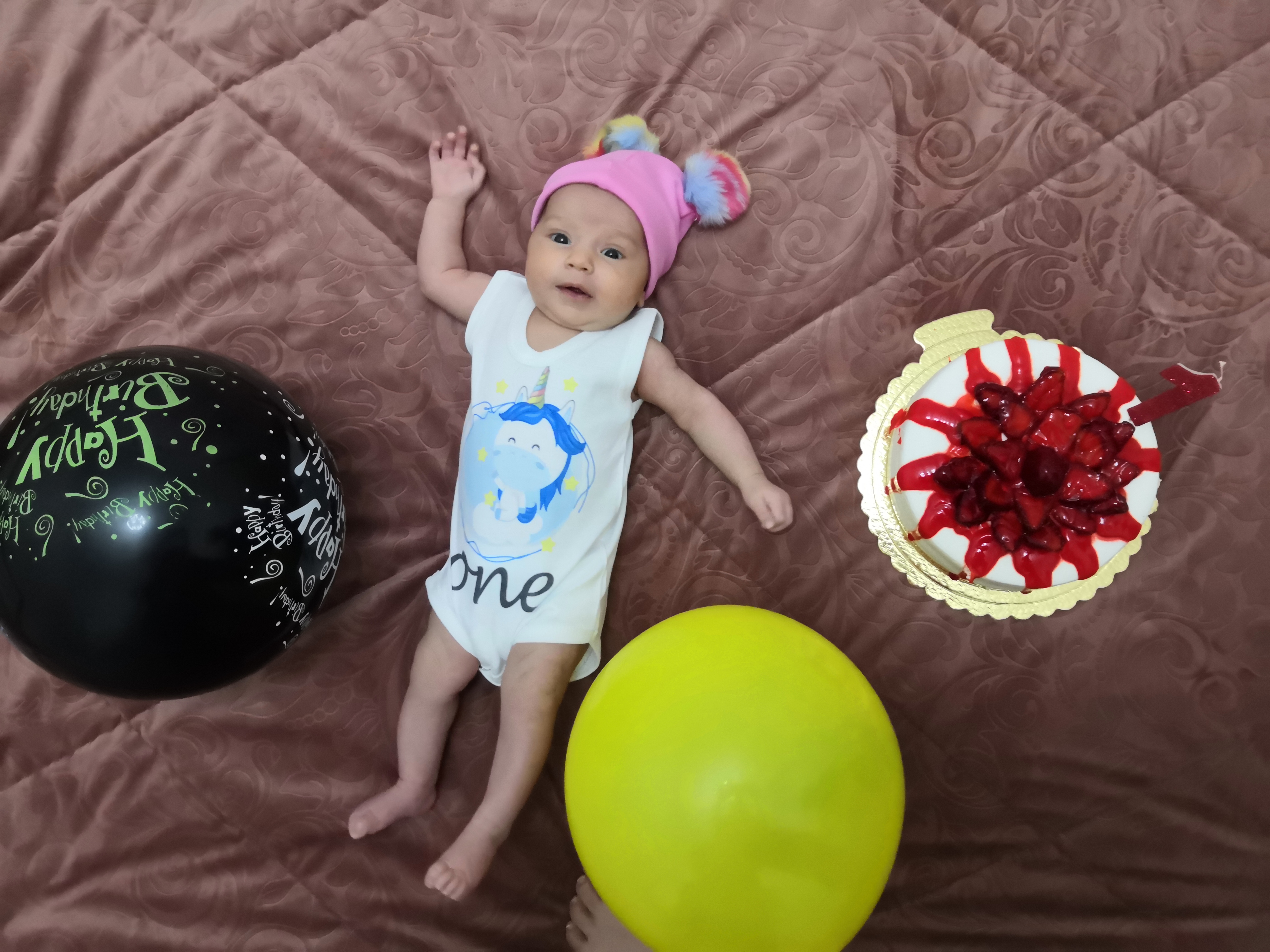 یک ماهگی نوزاد هانا رضایی