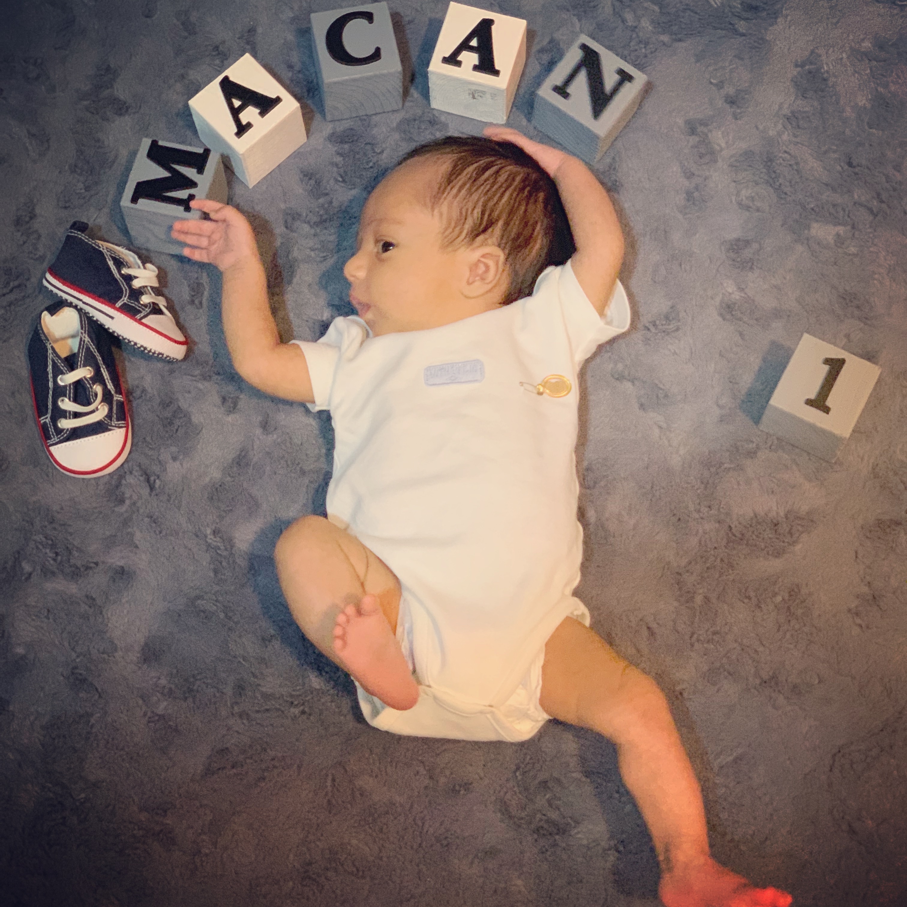 یک ماهگی نوزاد ماكان مقدم