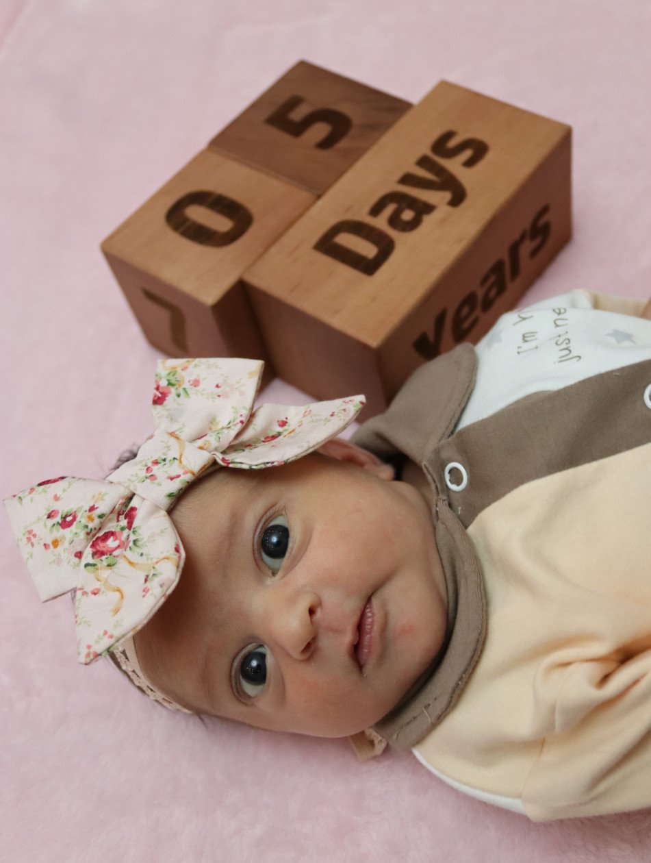 متولد شدن نوزاد لنیا طاهران پور