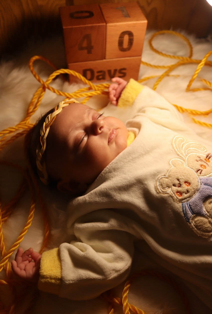 متولد شدن نوزاد لنیا طاهران پور