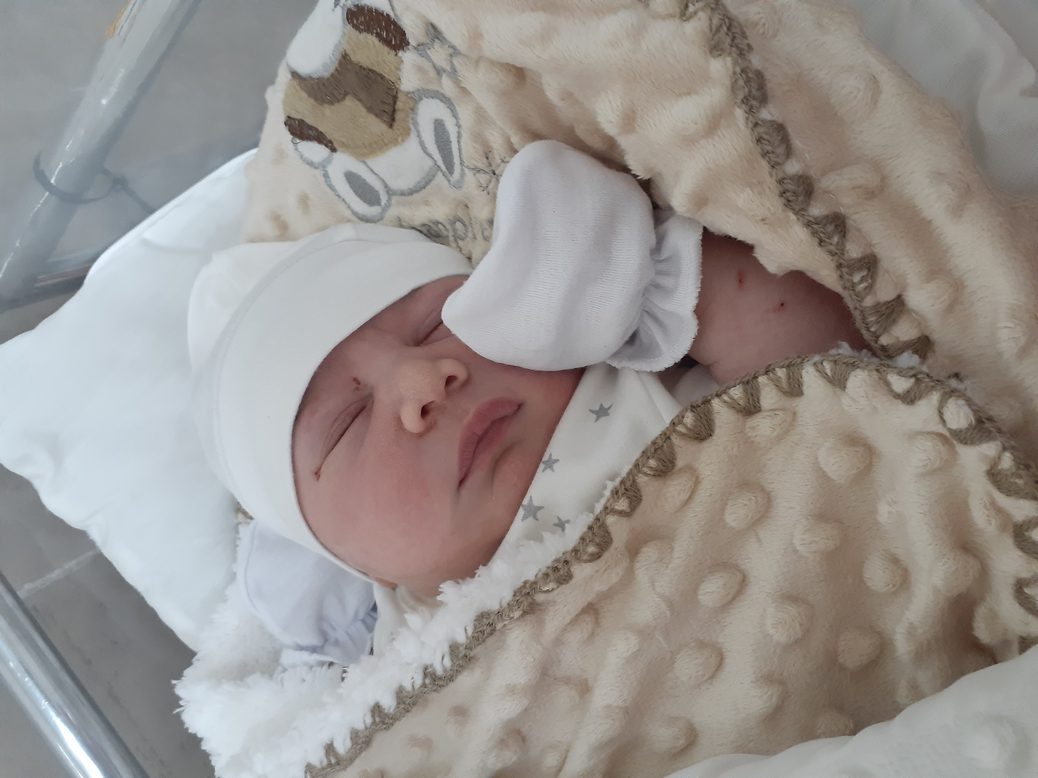 متولد شدن نوزاد سبحان اقا محمدی