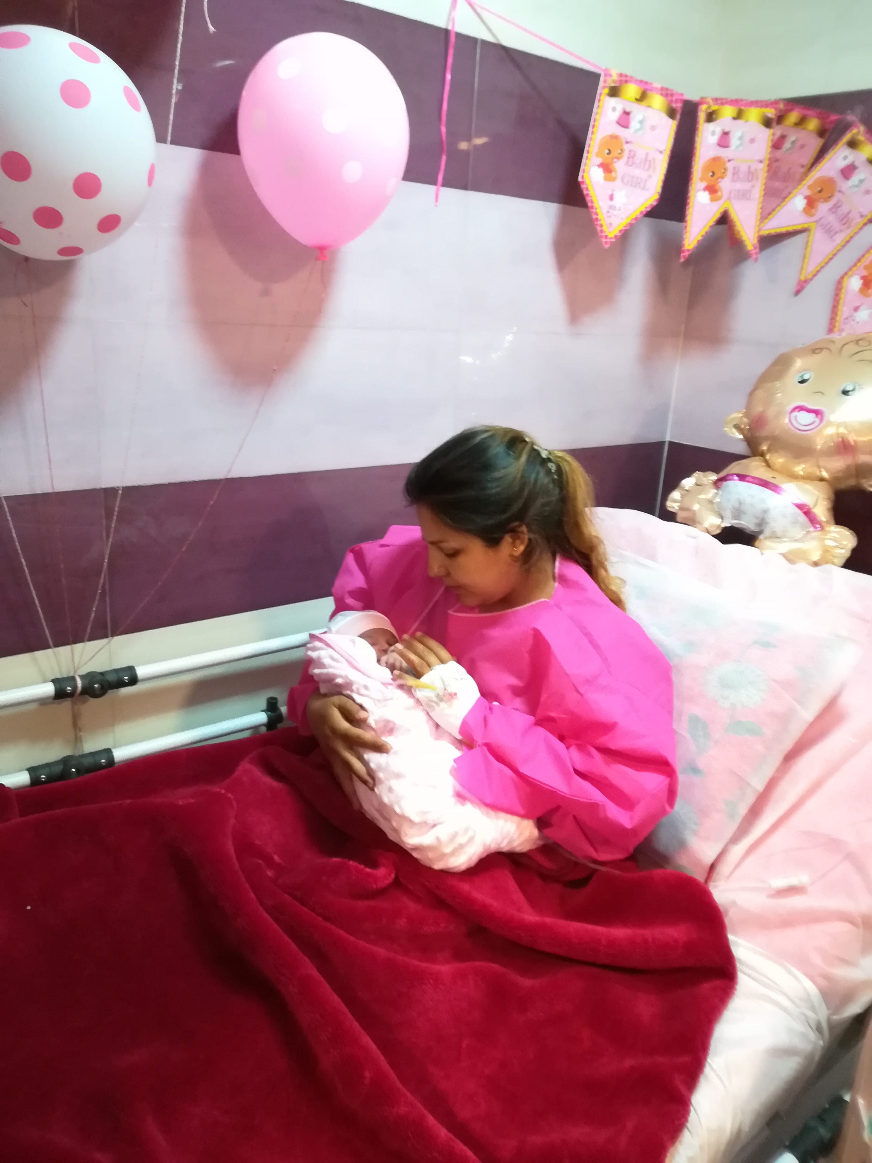 متولد شدن نوزاد مها چراغی