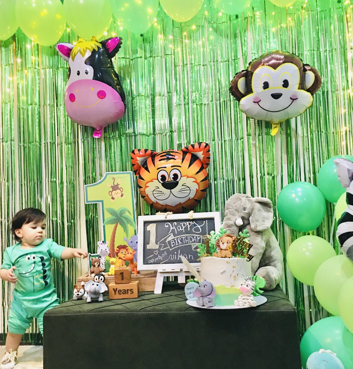 تخته سیاه سفید نيكان پاسبان