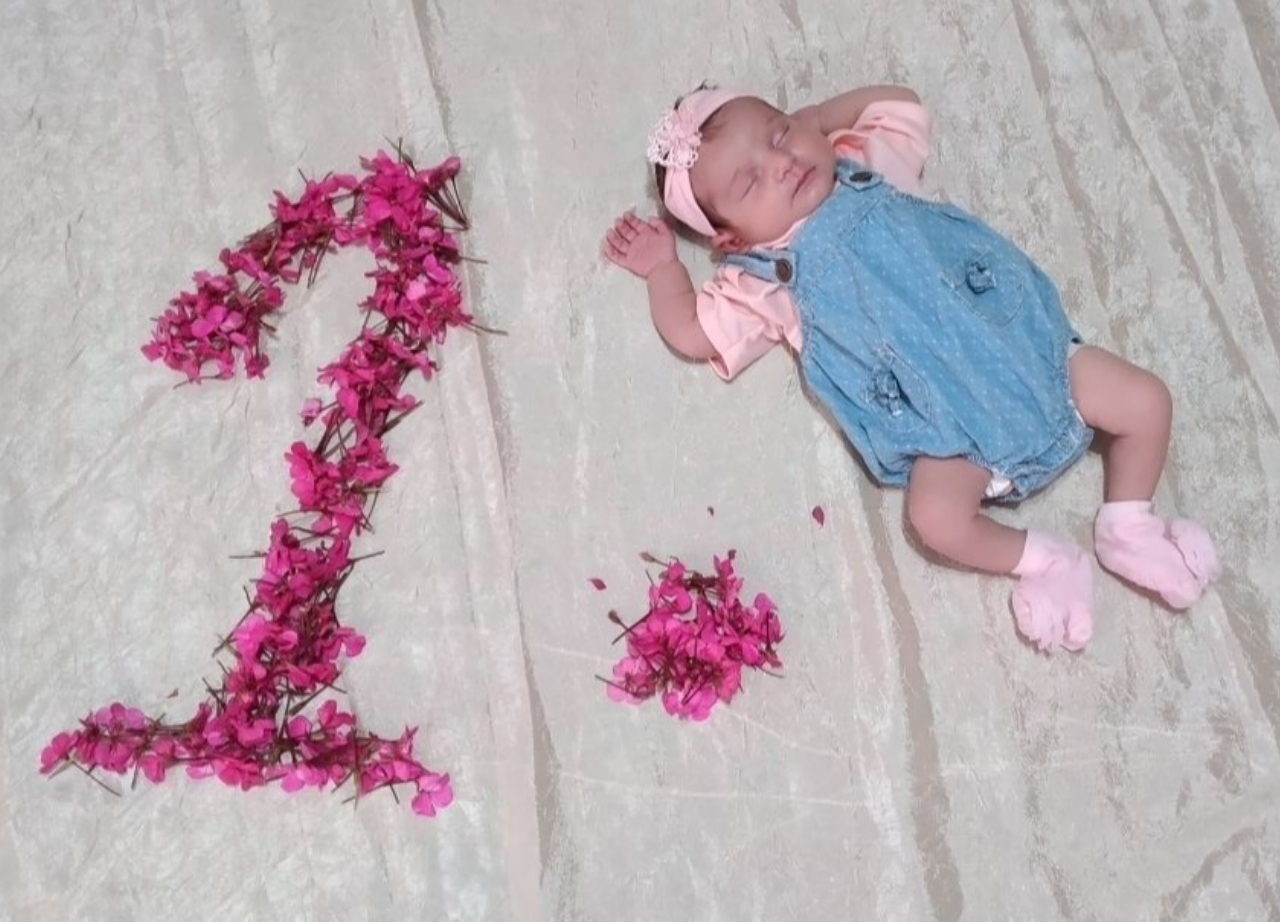 متولد شدن نوزاد آسنا آهنگری