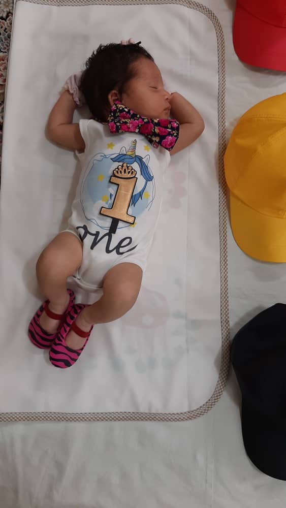 یک ماهگی نوزاد دلژین احمدی