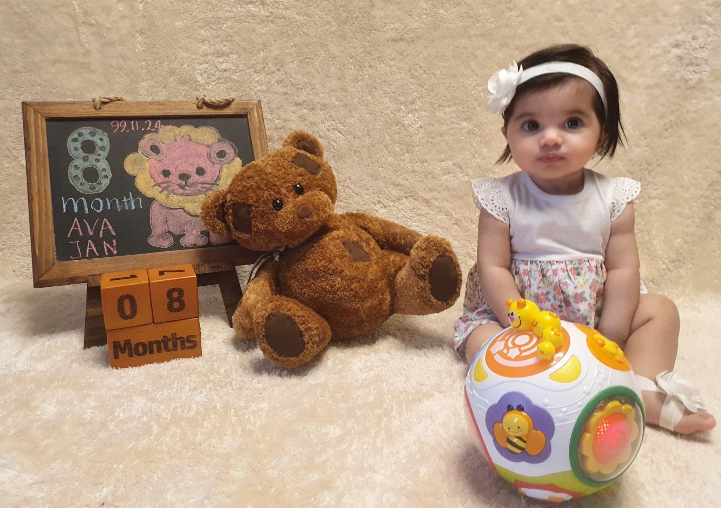 هشت ماهگی نوزاد آوا غفاری