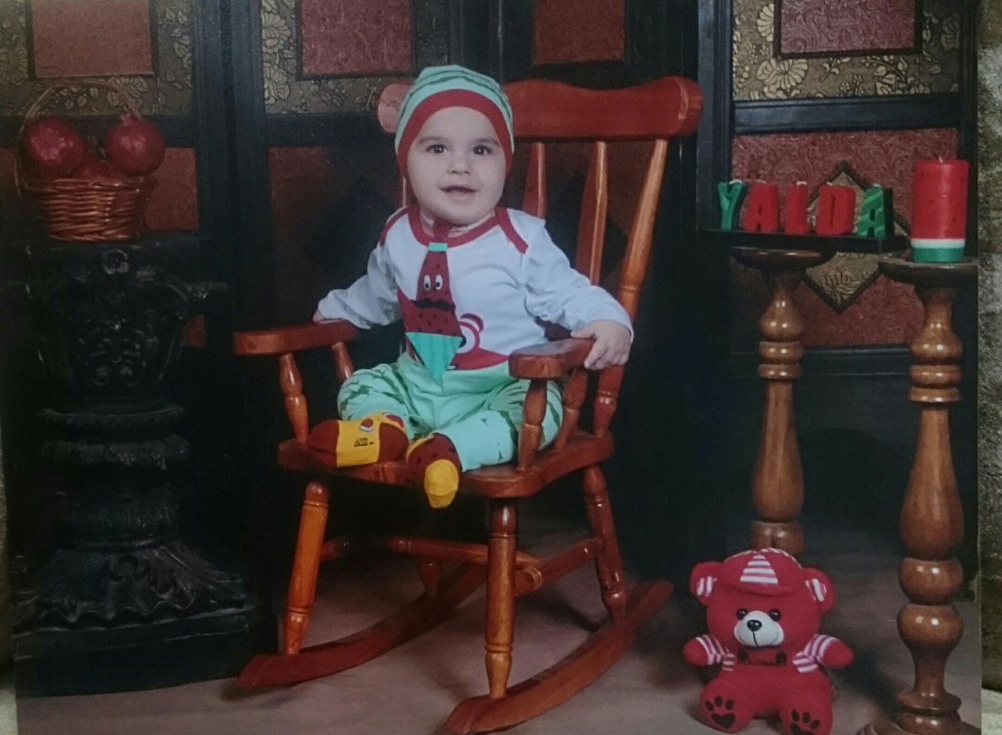 اولین نشستن نوزاد امیرعلی پنجه