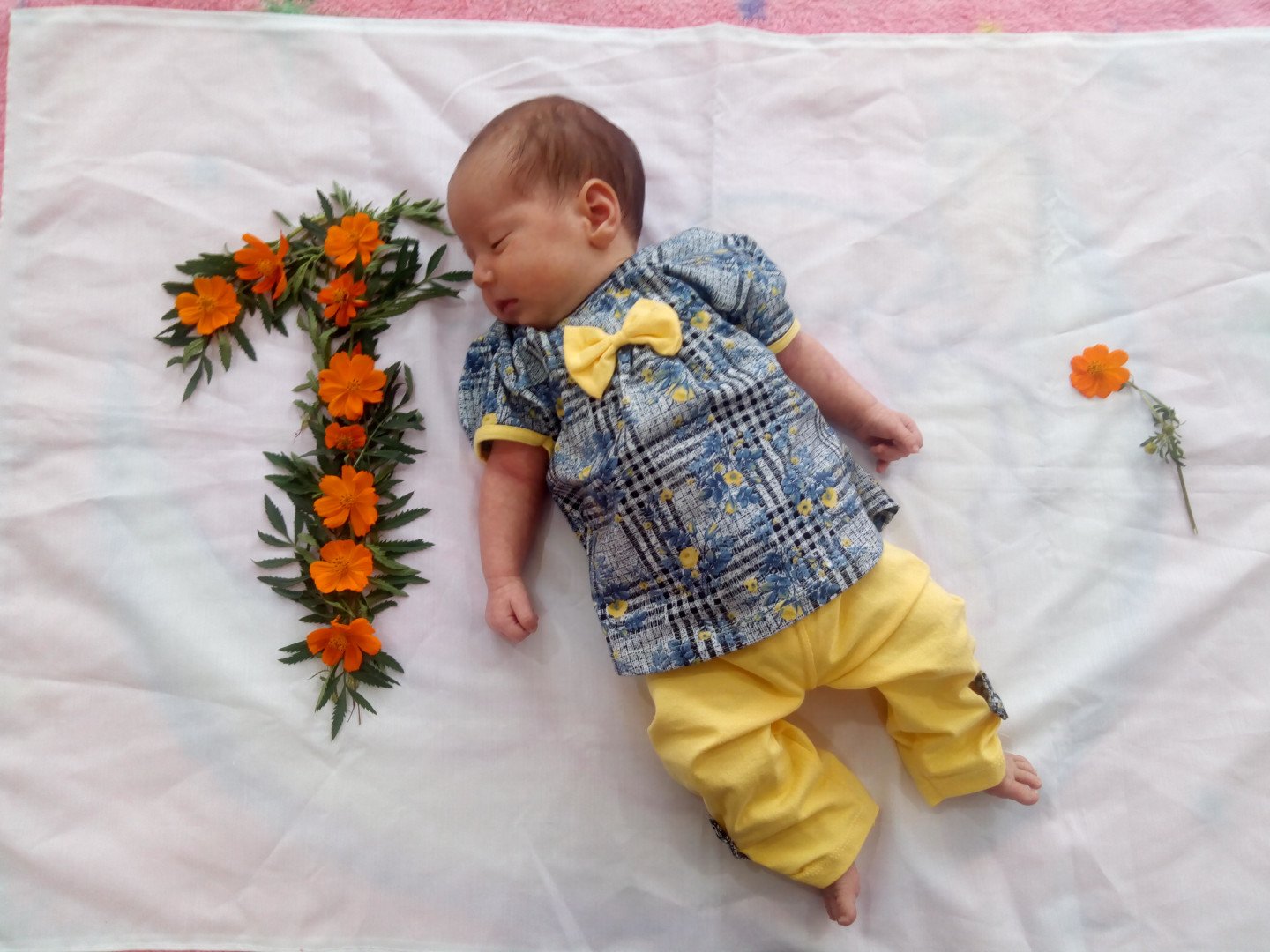 یک ماهگی نوزاد ثنا نیازی