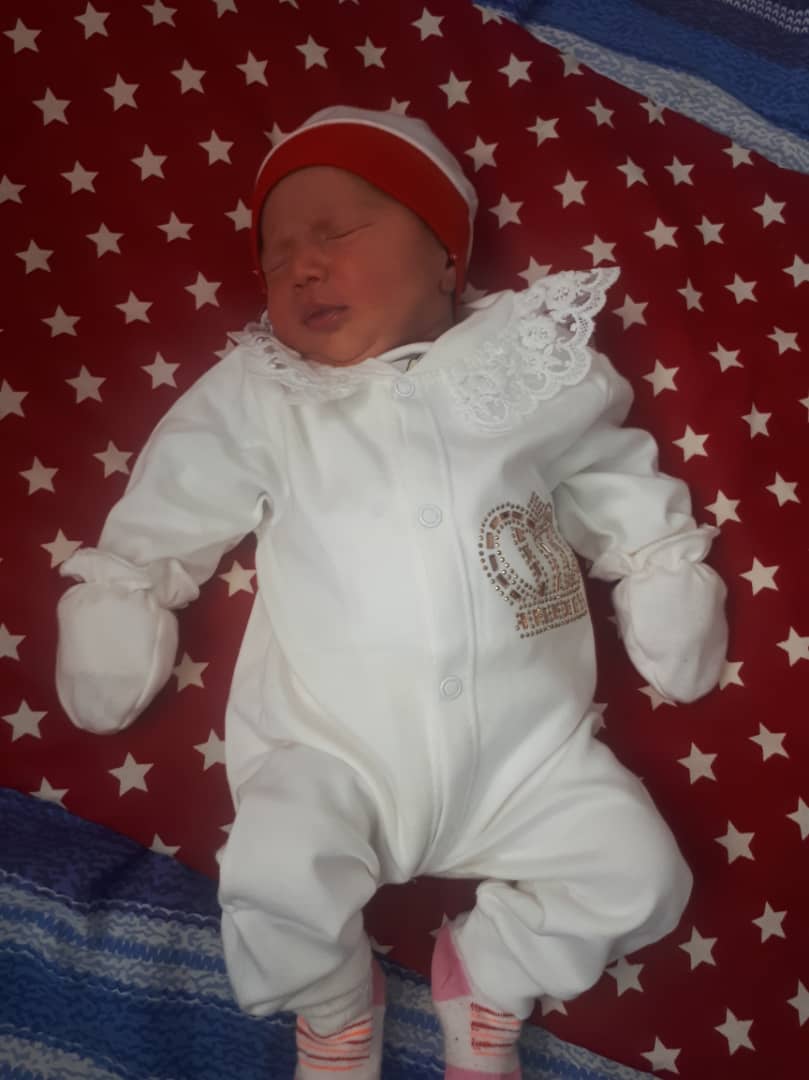 متولد شدن نوزاد ثنا نیازی