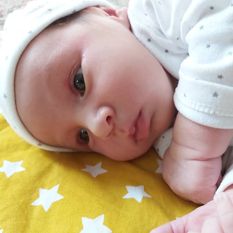 متولد شدن نوزاد آران بهرامی