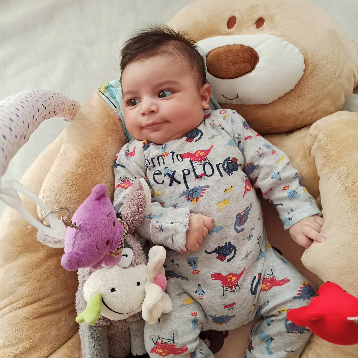 عروسک مورد علاقه نیکان اصل روستا