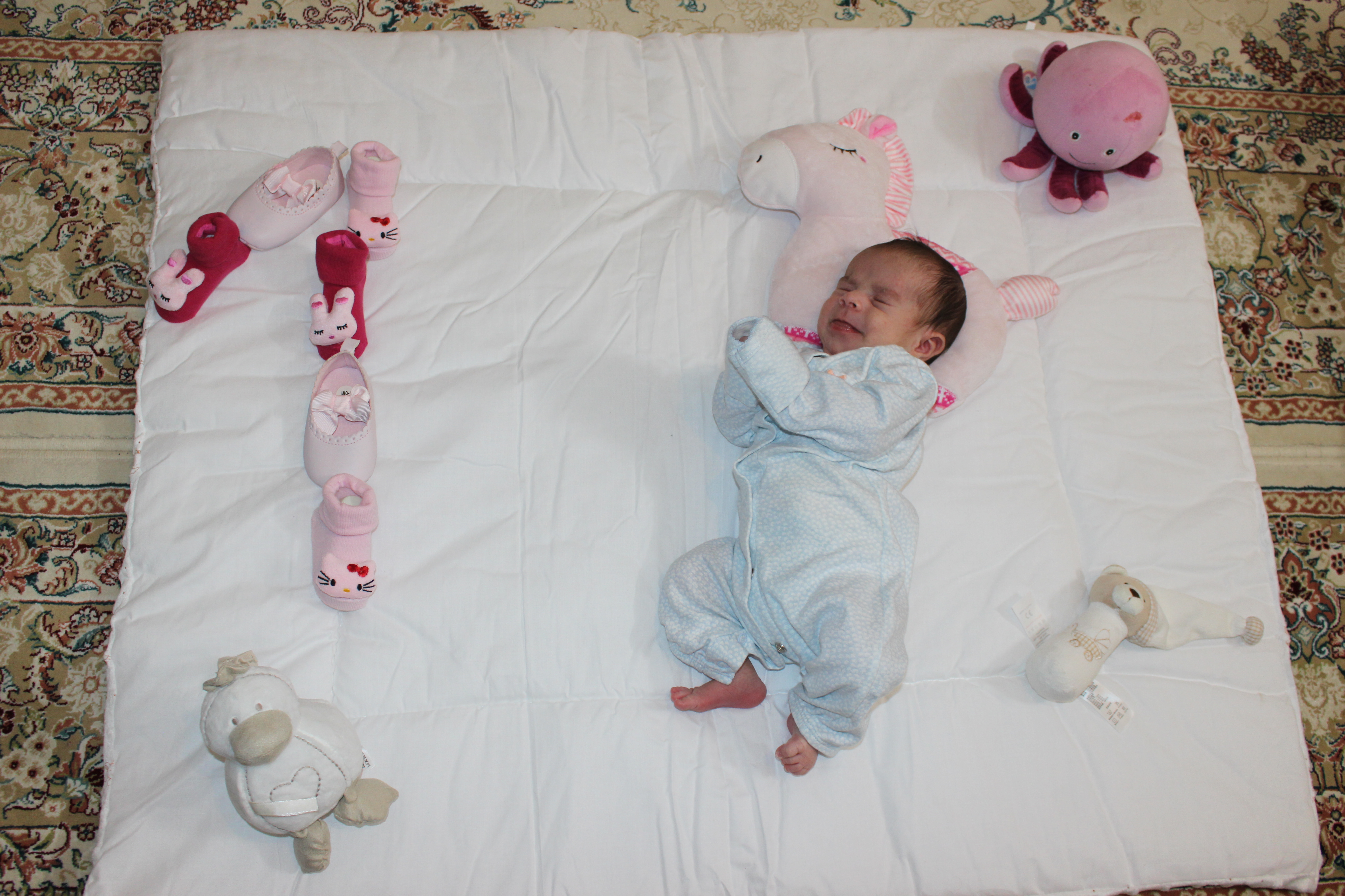 یک ماهگی نوزاد همتا علیزاده