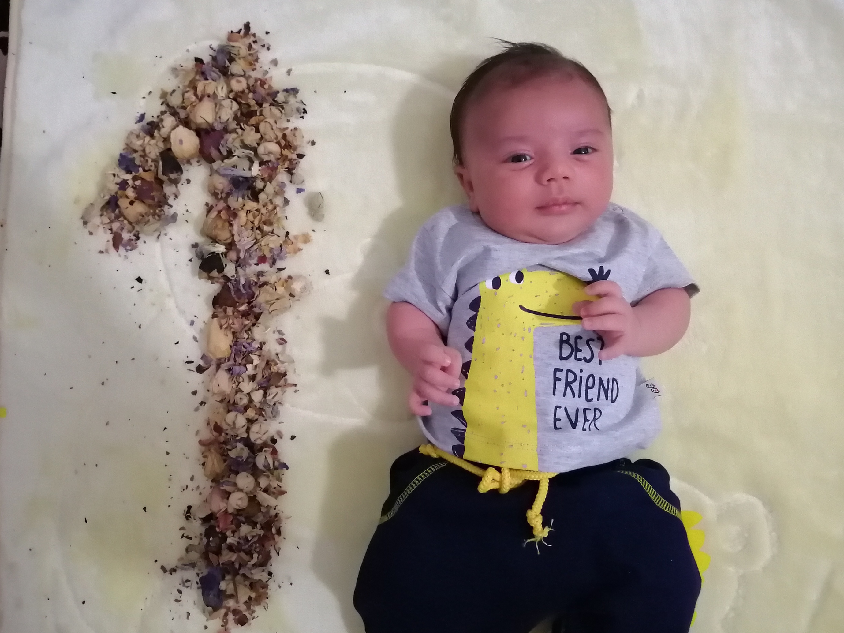 یک ماهگی نوزاد فربدصلاحی