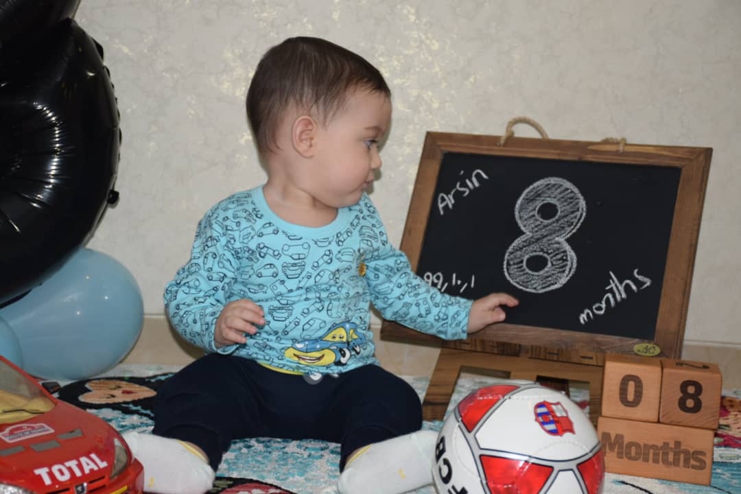هشت ماهگی نوزاد آرسين اميرى